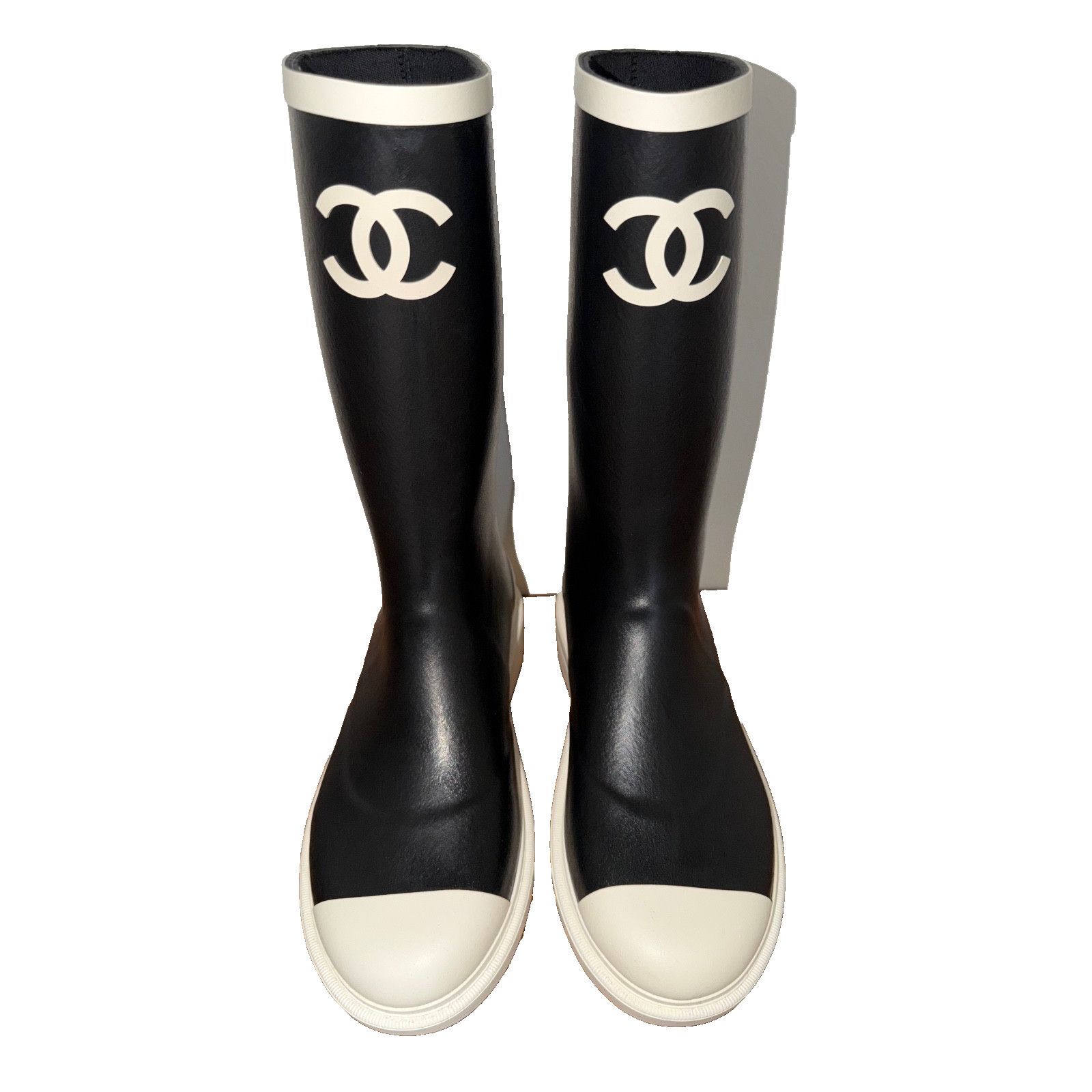 Chanel Chanel Black White CC Logo High Pull On Rubber Rain Boots 42 Size US 12 / IT 42 - 2 Thumbnail