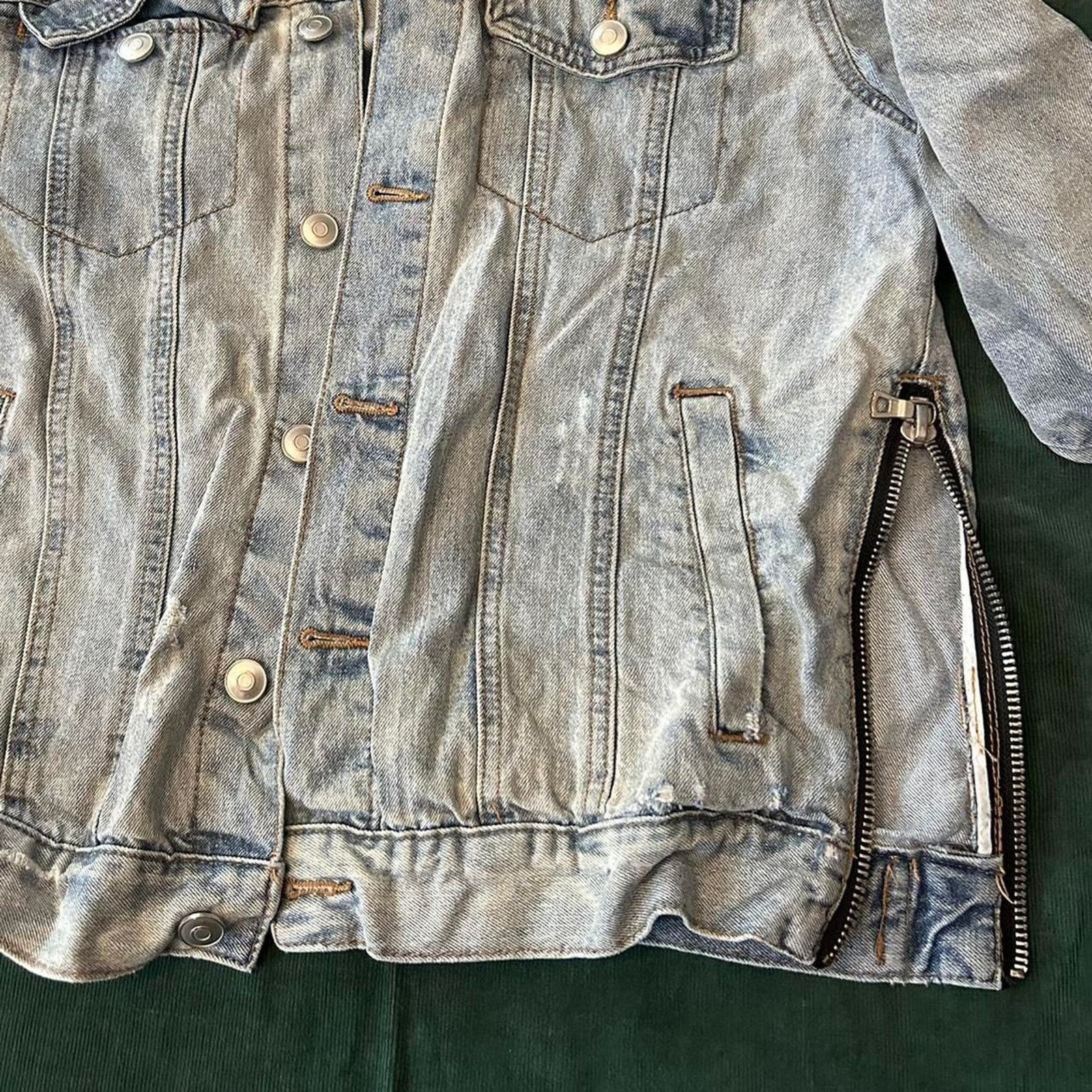 Forever 21 Y2k forever 21 distressed denim jacket Size US S / EU 44-46 / 1 - 3 Thumbnail