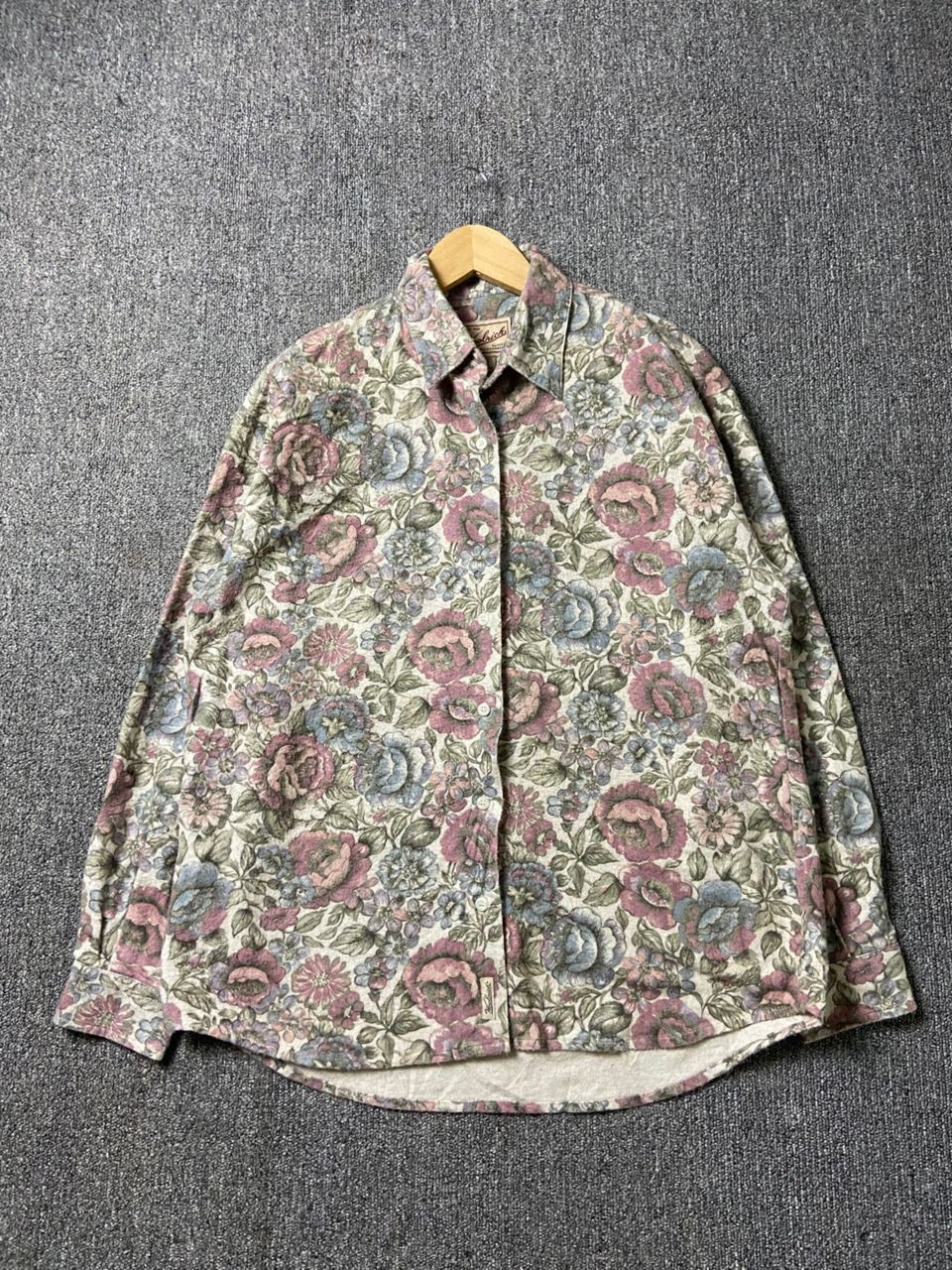 Japanese Brand Woolrich Rugged Outdoorwear Floral Shirt (196) Size M / US 6-8 / IT 42-44 - 1 Thumbnail