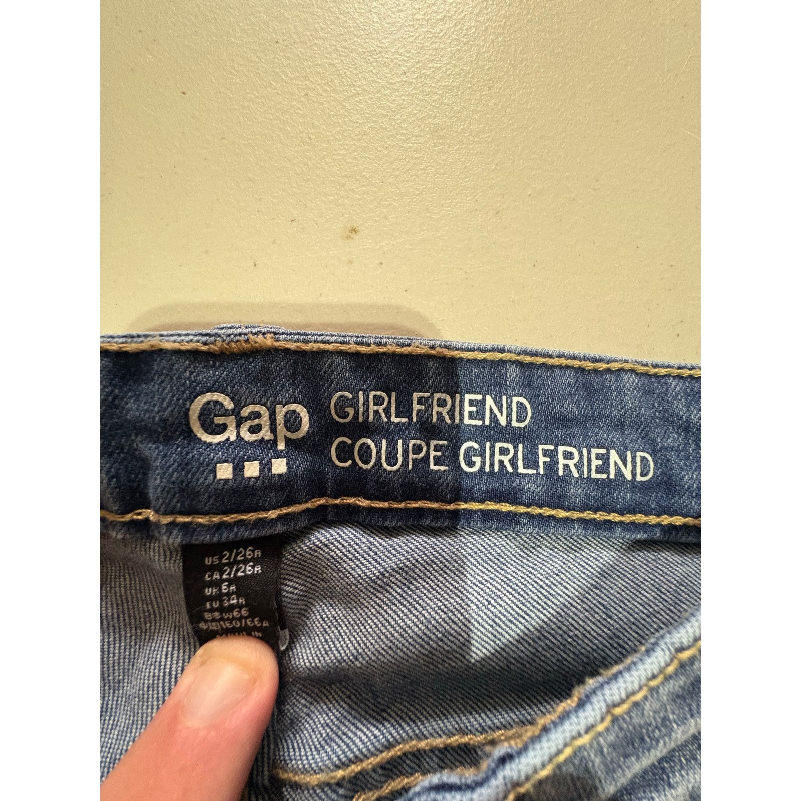 Gap Gap Girlfriend Jeans Women’s 2 Medium Wash Straight Leg Size 26" / US 2 / IT 38 - 5 Thumbnail