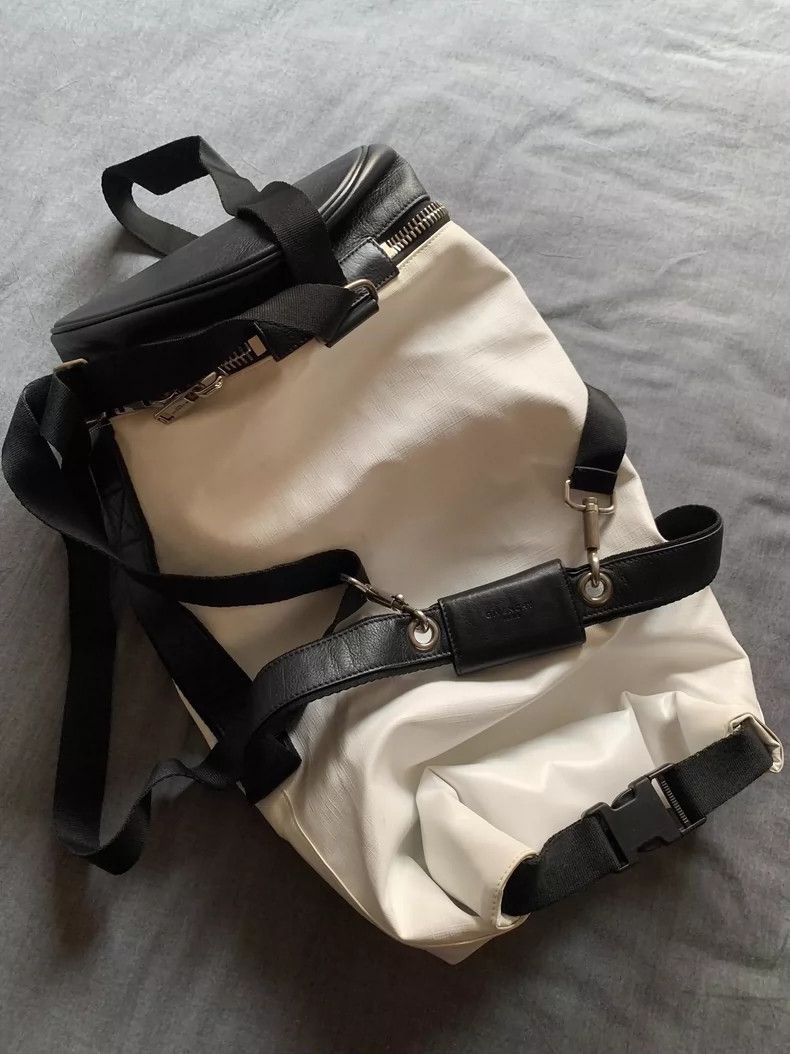 Givenchy Givenchy Two-Shoulder Multi-Use Bucket Bag Size ONE SIZE - 4 Thumbnail