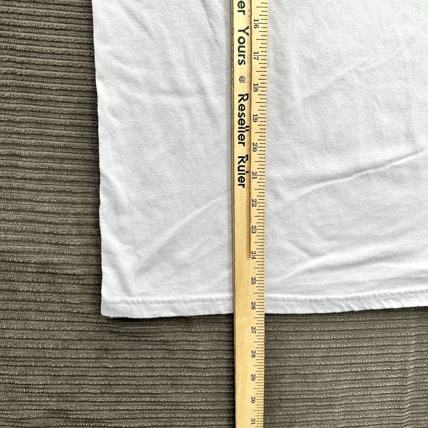 Vintage Honeys Shinobu Kochou T-Shirt Medium Lavender Purple Cotton Logo Movie Version Demon Slayer Mugen Mens Reg. Short Sleeve Crew Neck Size US M / EU 48-50 / 2 - 5 Thumbnail