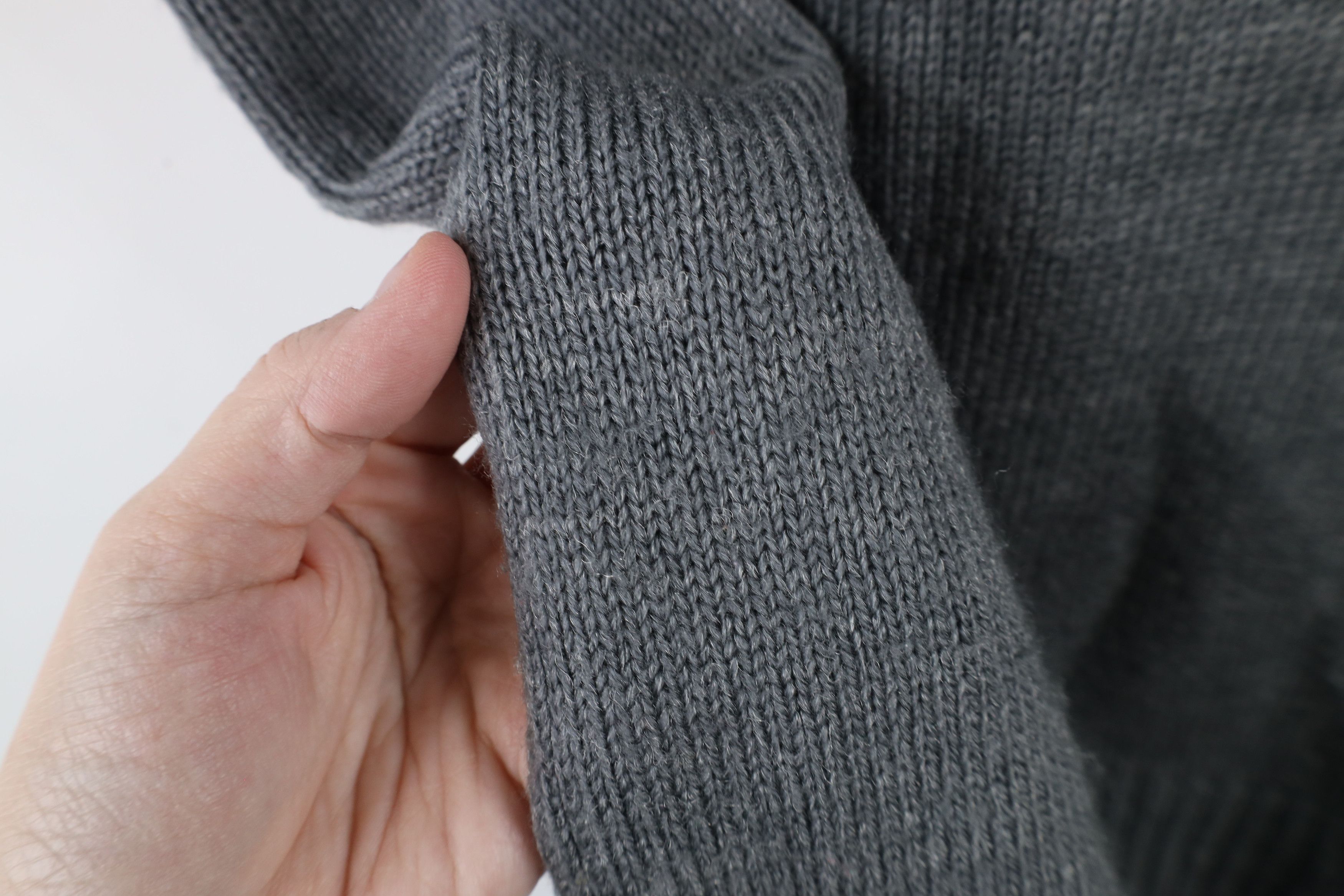 Vintage Vintage 70s Streetwear Knit V-Neck Sweater Vest Gray Acrylic Size US XL / EU 56 / 4 - 8 Thumbnail