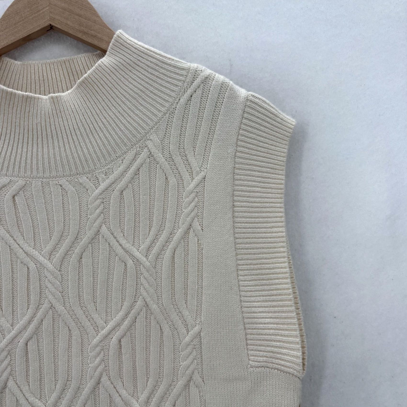 Vintage Cyrus Sweater Vest Womens Small Beige Mock Neck Cable Knit Sleeveless Cozy NWT Size S / US 4 / IT 40 - 2 Thumbnail