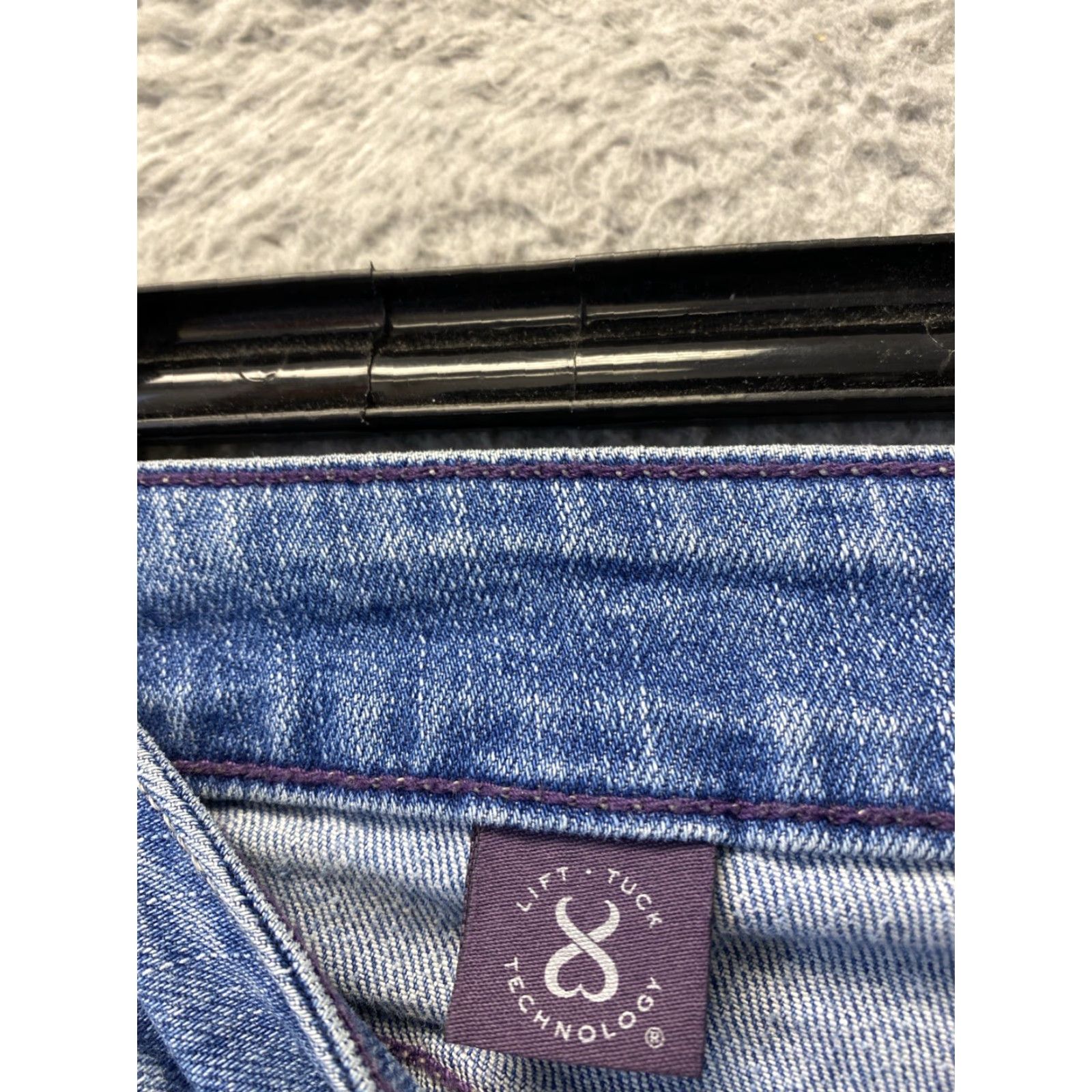 NYDJ NYDJ Jeans Women 6 Straight Denim 5-Pocket Slimming Mid Rise Blue Vintage City 29in Inseam Womens Regular Fit Size 28" / US 6 / IT 42 - 4 Thumbnail