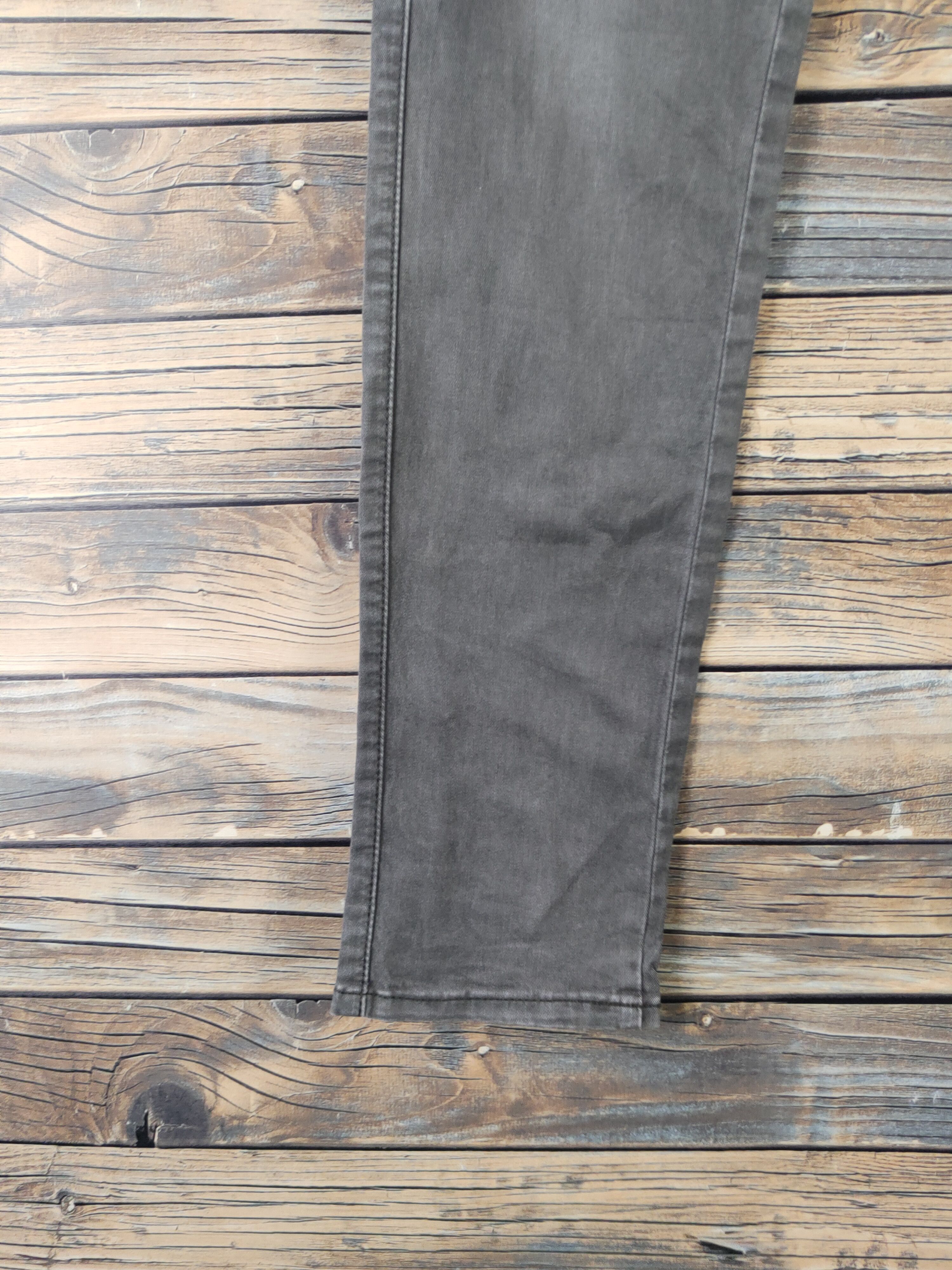 Japanese Brand DL Uniqlo Dark Olive Multipocket Cargo Pants #2146 Size 27" / US 4 / IT 40 - 4 Thumbnail