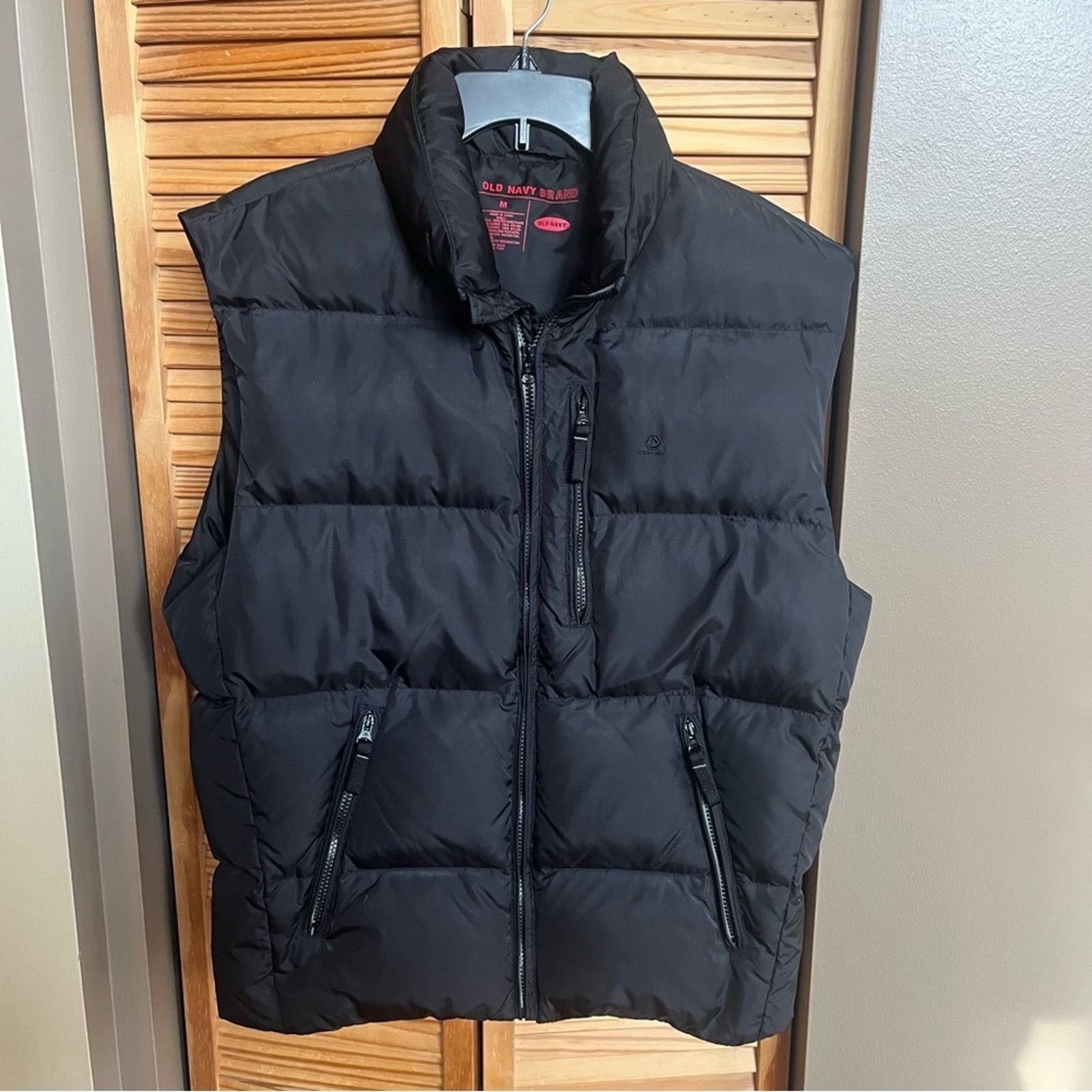 Old Navy Old Navy Mens sz M Black Down Full Zip Puffer Vest Outdoor Size US M / EU 48-50 / 2 - 9 Thumbnail