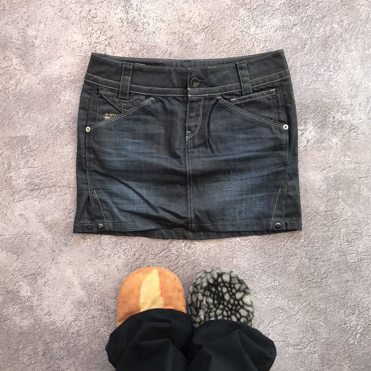 Vintage Vintage Y2K G-Star Mini Skirt Washed Black Streetwear 28 Size 28" / US 6 / IT 42 - 1 Thumbnail