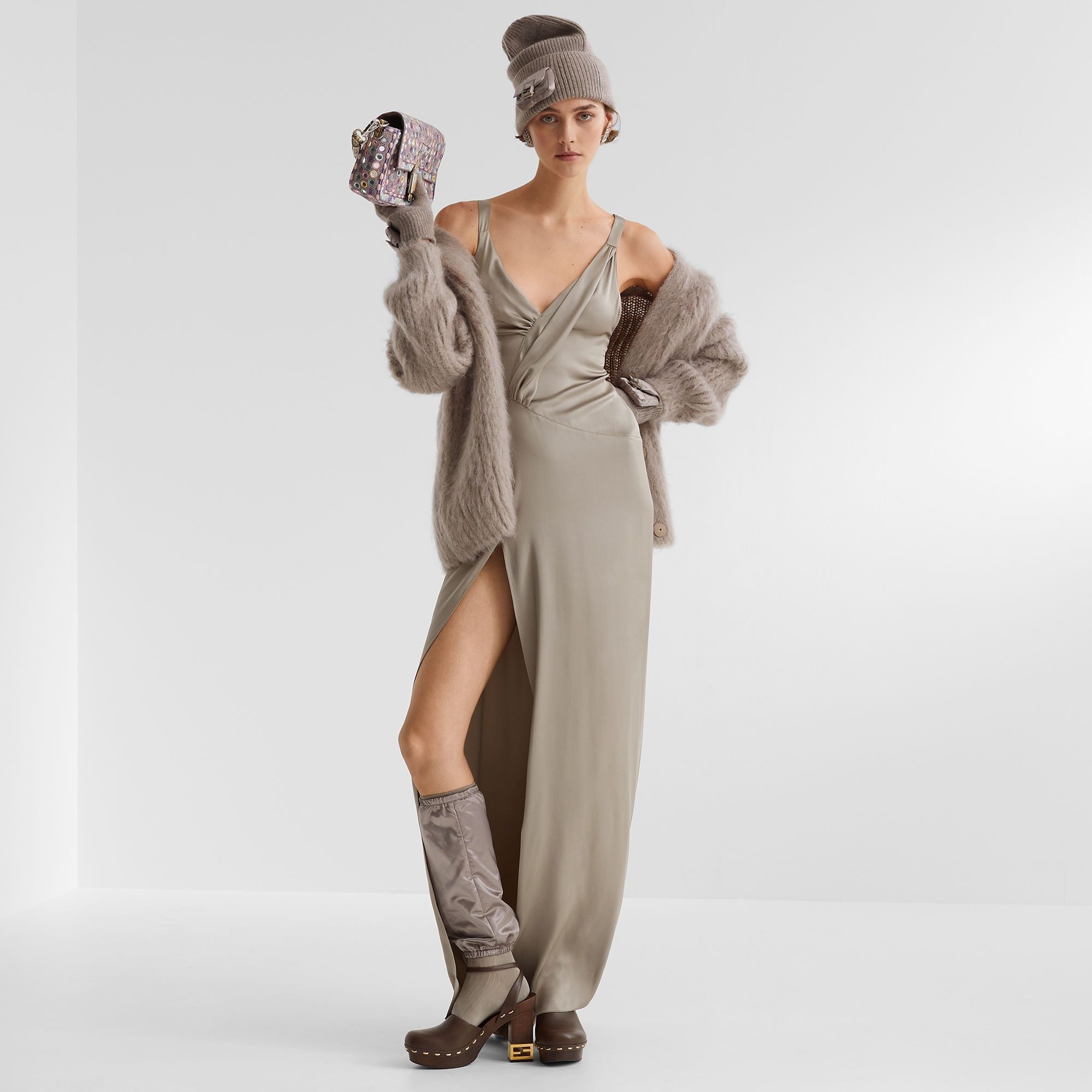 Fendi o1s1wg111224 Dress in Beige Size S / US 4 / IT 40 - 4 Thumbnail