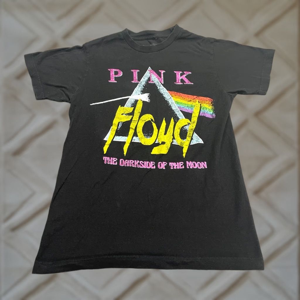 Vintage Pink Floyd Graphic T-Shirt Women Small Black Crew Neck Short Sleeve Band Tee Size S / US 4 / IT 40 - 1 Thumbnail