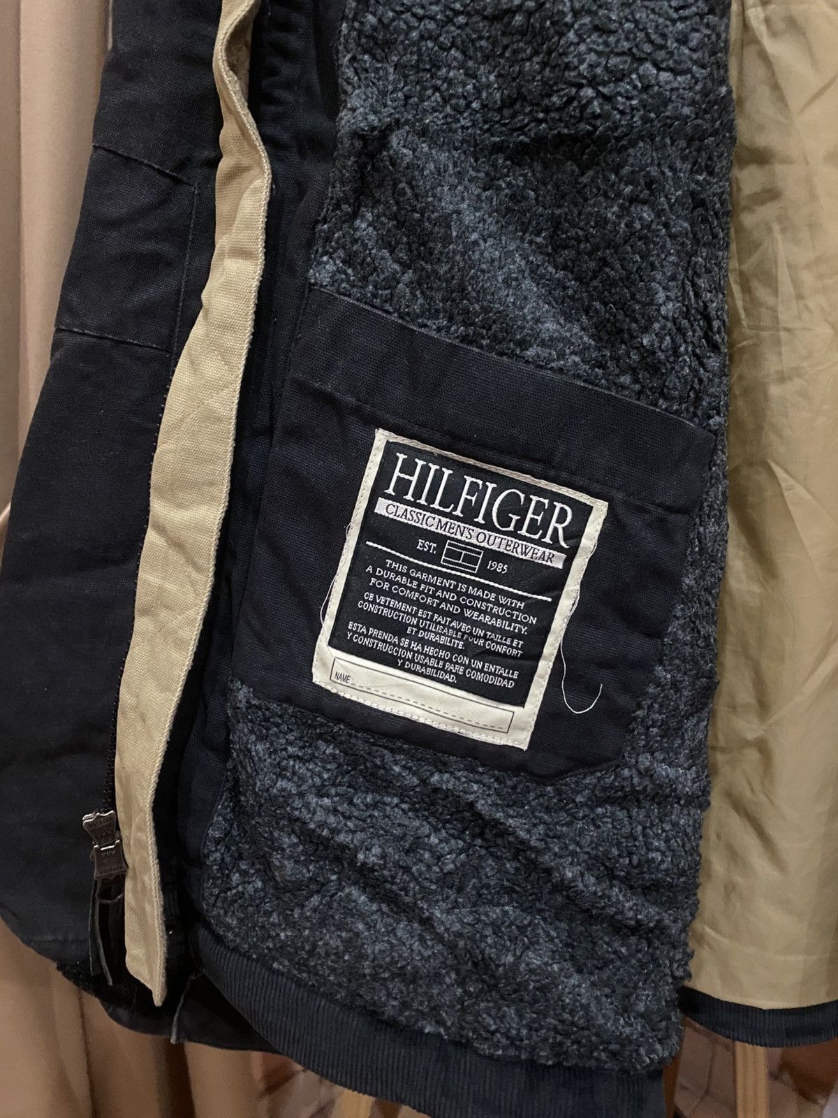 Tommy Hilfiger Vintage Tommy Hilfiger Black Corduroy Panel Winter Jacket Size US M / EU 48-50 / 2 - 11 Thumbnail