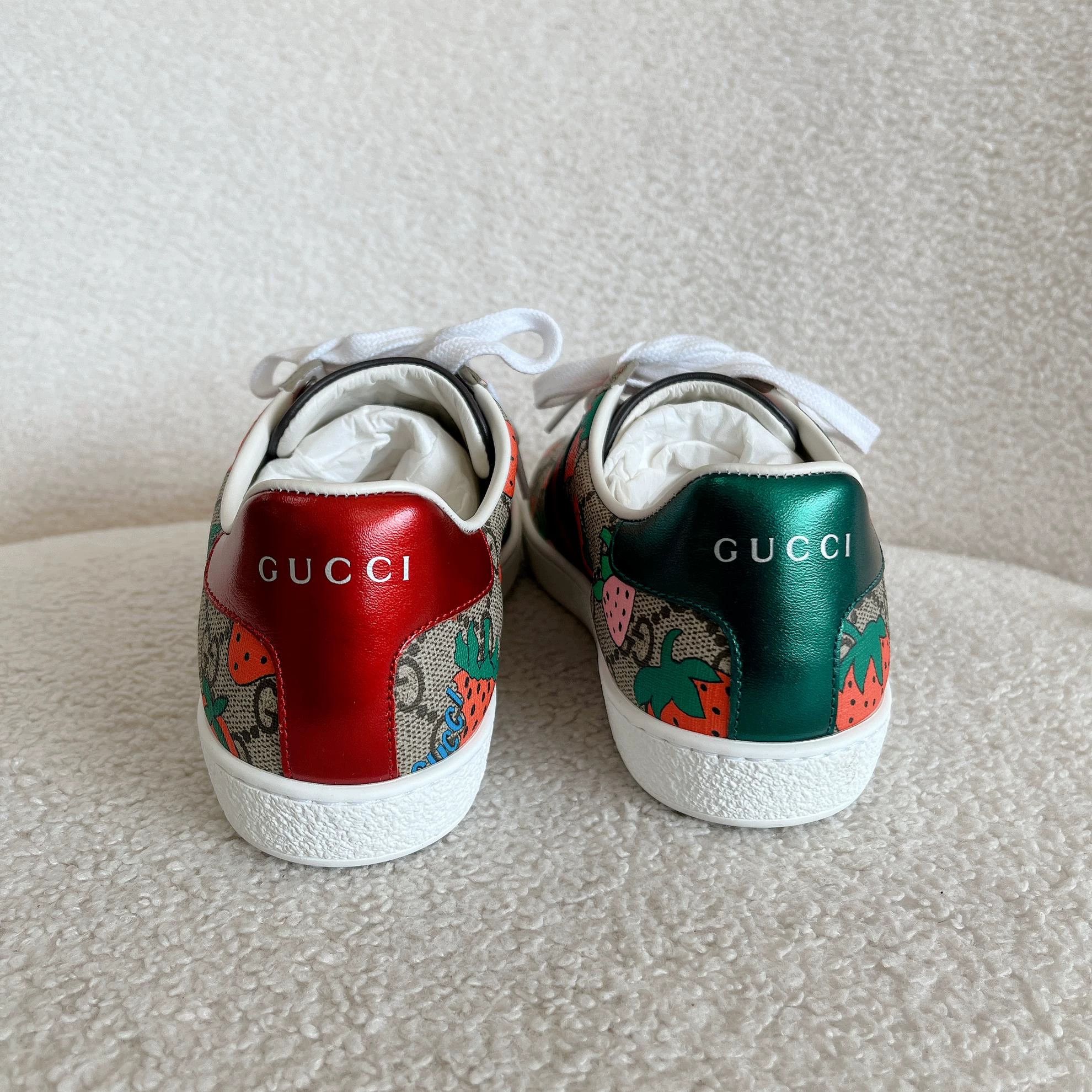 Gucci Gucci Strawberry Print Canvas Sneakers Women's 35.5 8710 Size US 4.5 / IT 34.5 - 4 Thumbnail