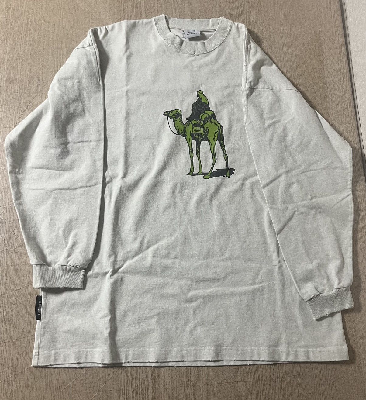 Vetements S vetements SILK ROAD distressed oversized long sleeve shirt Size US S / EU 44-46 / 1 - 1 Thumbnail