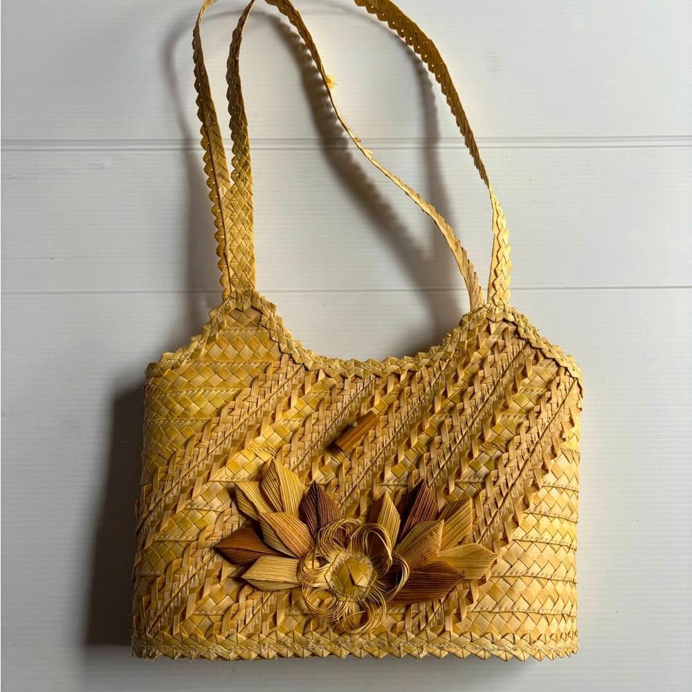 Designer Vintage Hawaiian Handmade Woven Handbag 9x7 Inches Size ONE SIZE - 1 Thumbnail