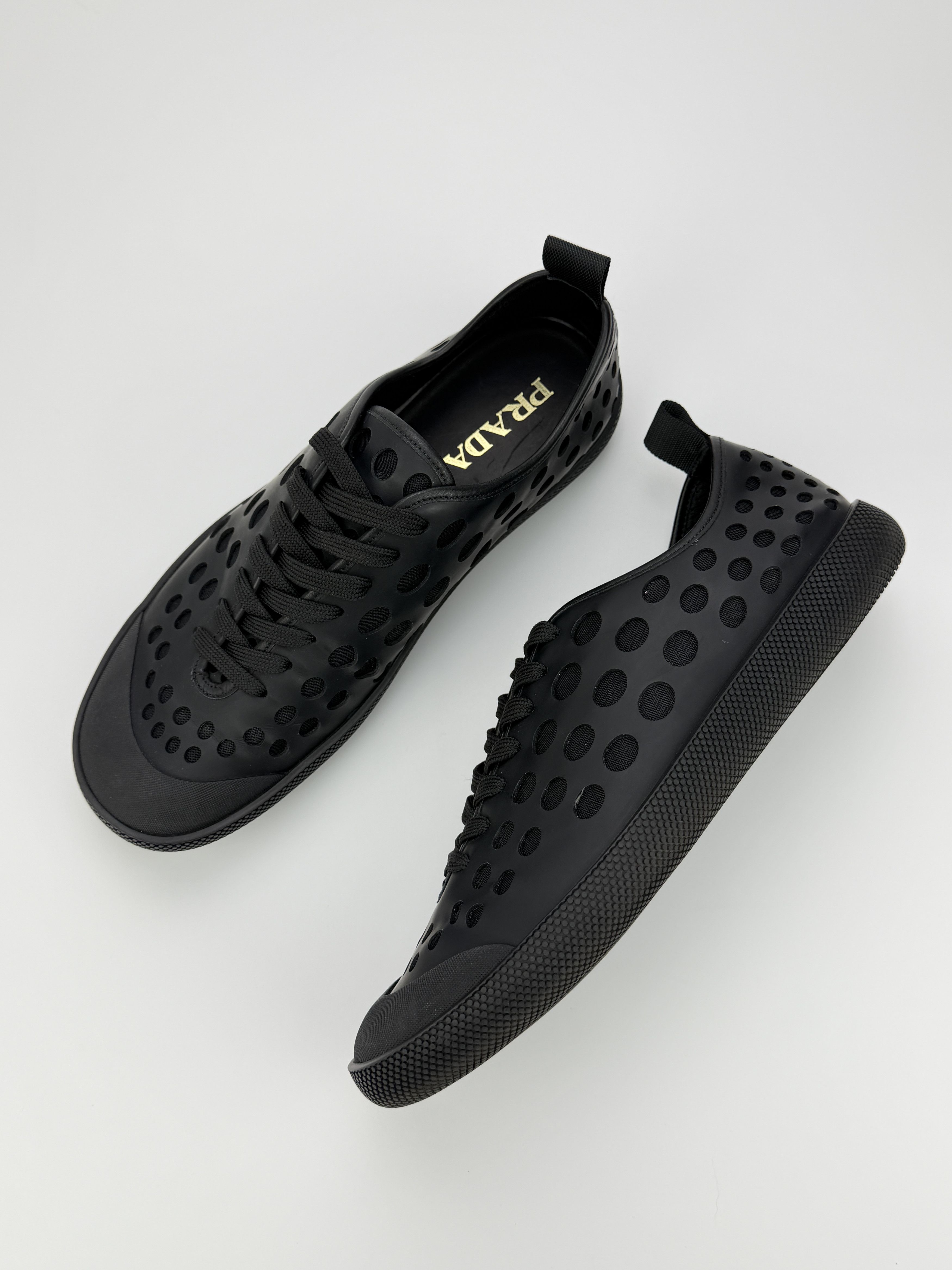 Prada Rare Prada Rubberized Leather Beach Sneakers Avant Garde Size US 10 / EU 43 - 2 Thumbnail