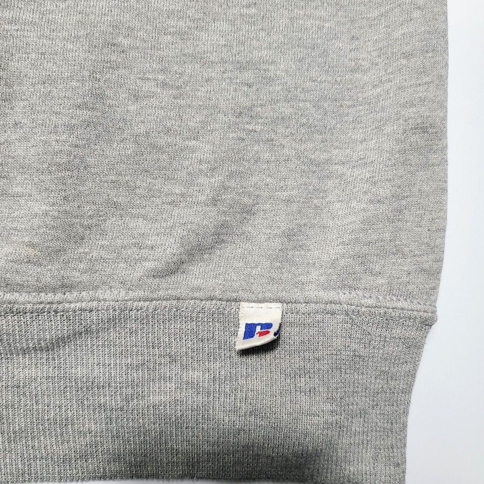 Russell Athletic VINTAGE Russell Athletic Sweatshirt Men 2XL Grey Crewneck Made In USA Sweatshirt Regular Crew Neck Mens USA 90s Logo Embroidered Distressed Used Size US XXL / EU 58 / 5 - 4 Thumbnail