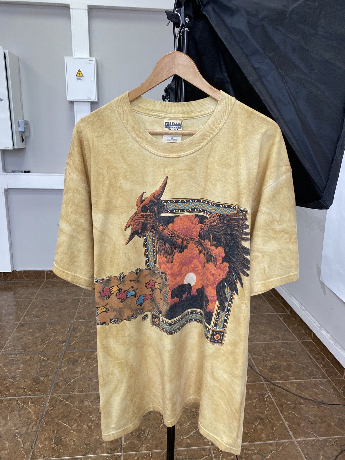 Gildan 🇺🇸 Vintage 1995 Navajo Indians Western T-Shirt Rare Retro Y2K Size US XL / EU 56 / 4 - 1 Thumbnail