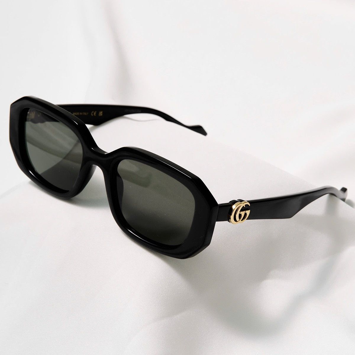 Gucci GUCCI GG1535S 001 SUNGLASSES Size ONE SIZE - 2 Thumbnail