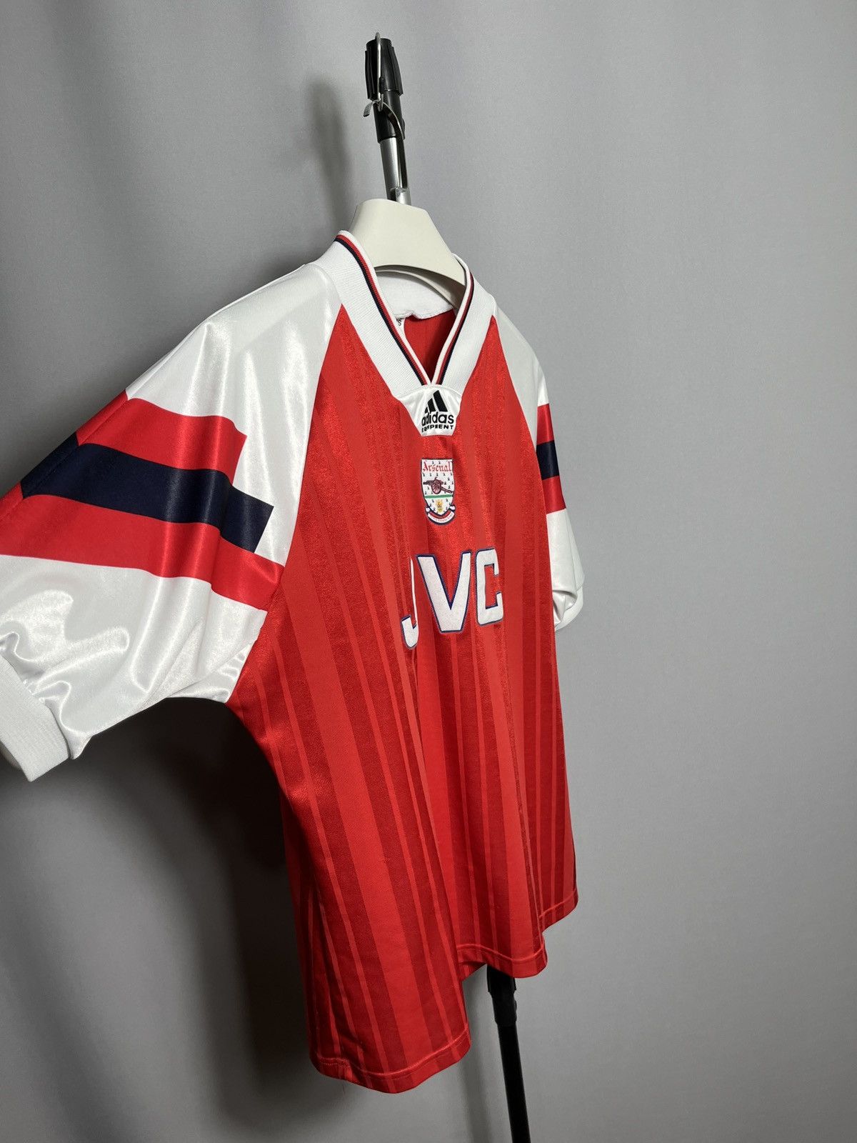 Sports Specialties 1992-1994 Arsenal Home Football Shirt JVC Adidas Red Jersey Size US L / EU 52-54 / 3 - 4 Thumbnail