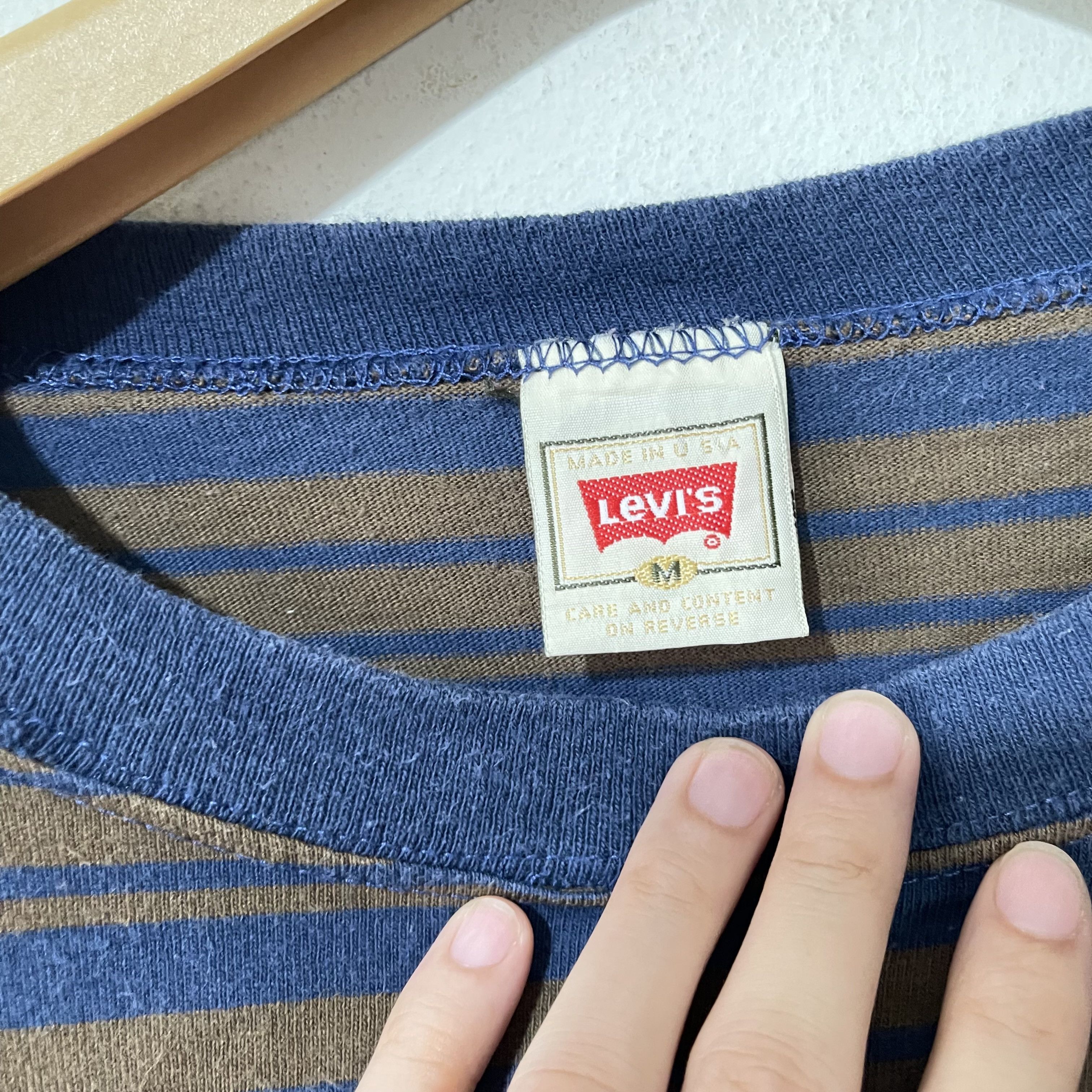 Levi's Vintage 90s Levis Striped T-Shirt Size US XL / EU 56 / 4 - 5 Thumbnail