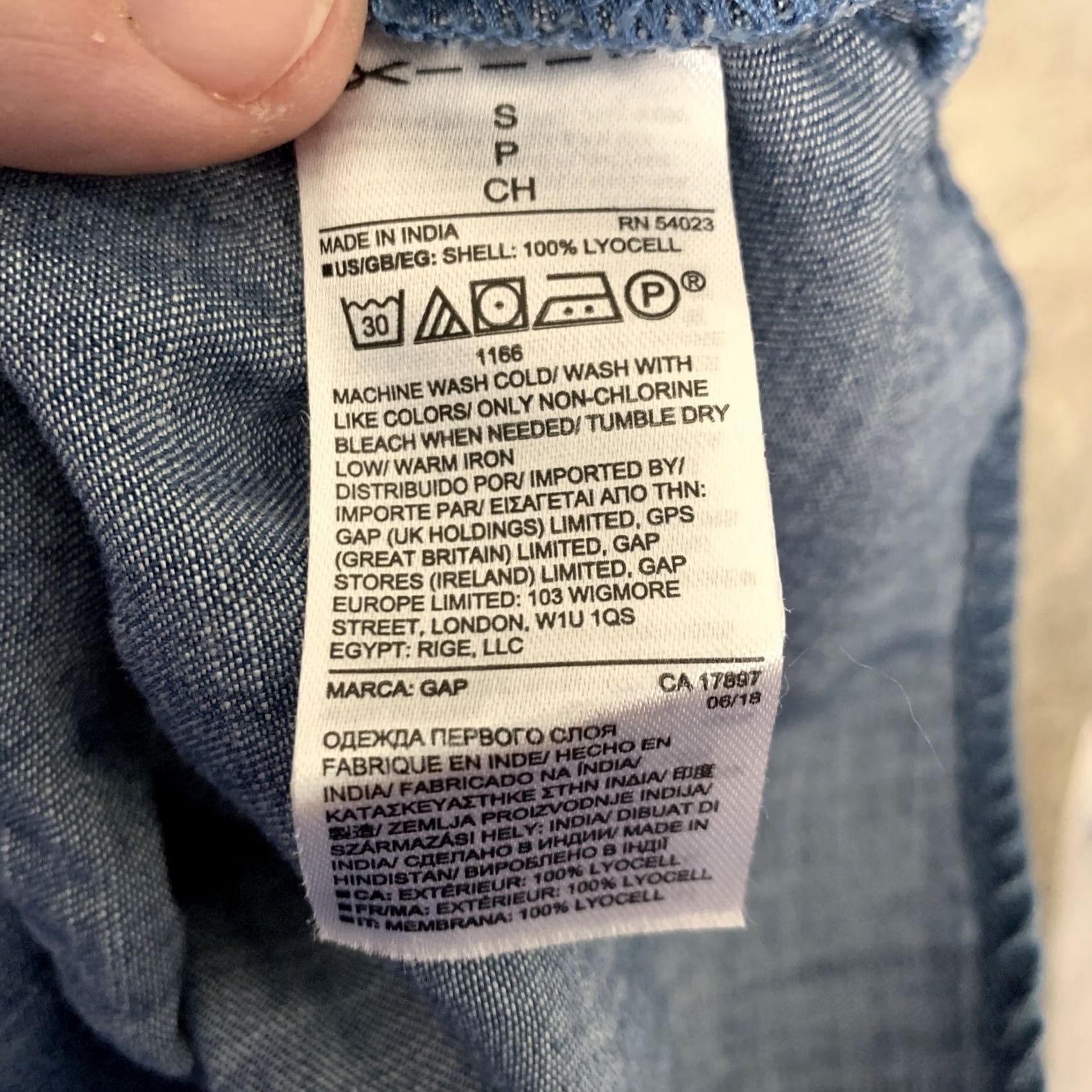 Gap Gap Womens Blue Chambray Denim Top Sz Small Bell Sleeve V-Neck Boho Size S / US 4 / IT 40 - 5 Thumbnail