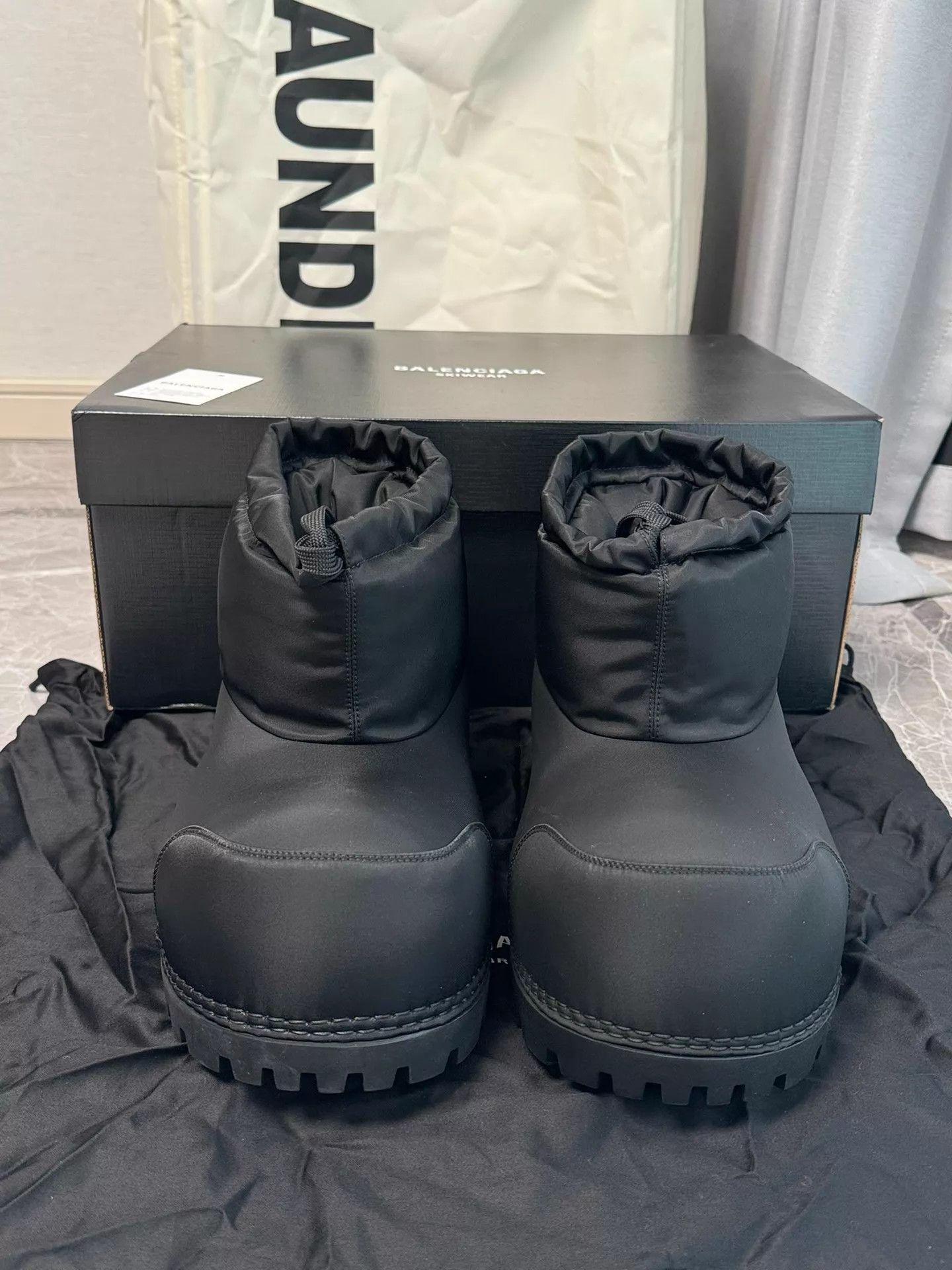Balenciaga Balenciaga low-top nylon snow boots black 38 new Size US 7.5 / IT 37.5 - 2 Thumbnail