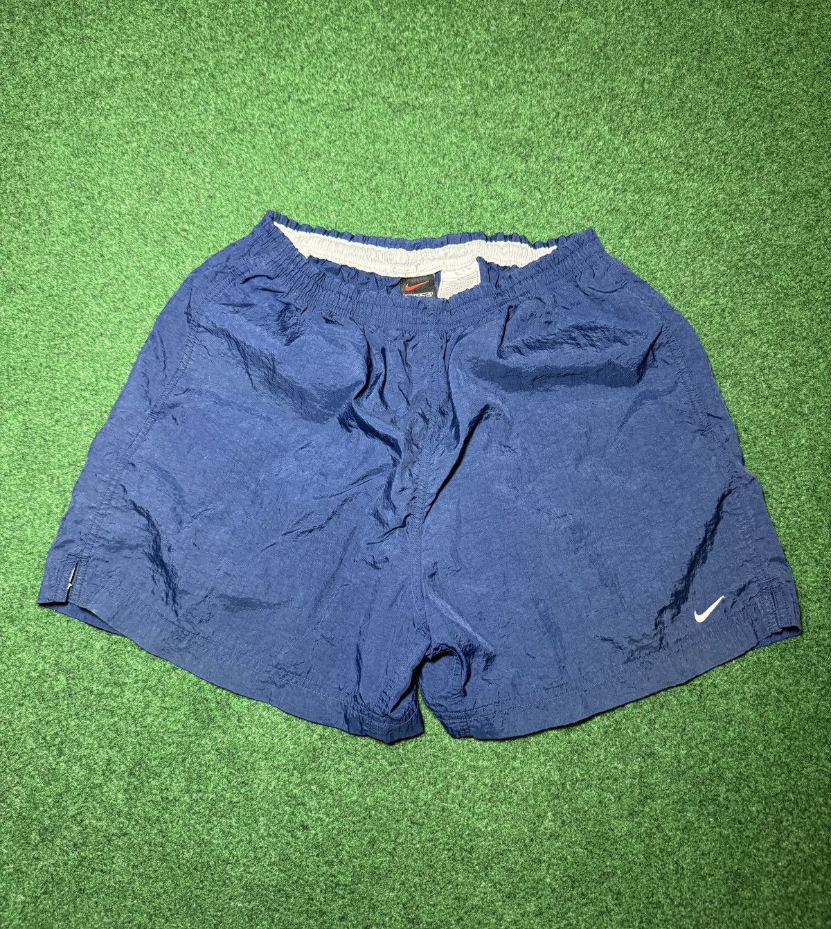 Nike Nike Vintage 90s Nylon Shorts Large 28 Waist 6” Pockets Size 28" / US 6 / IT 42 - 1 Thumbnail