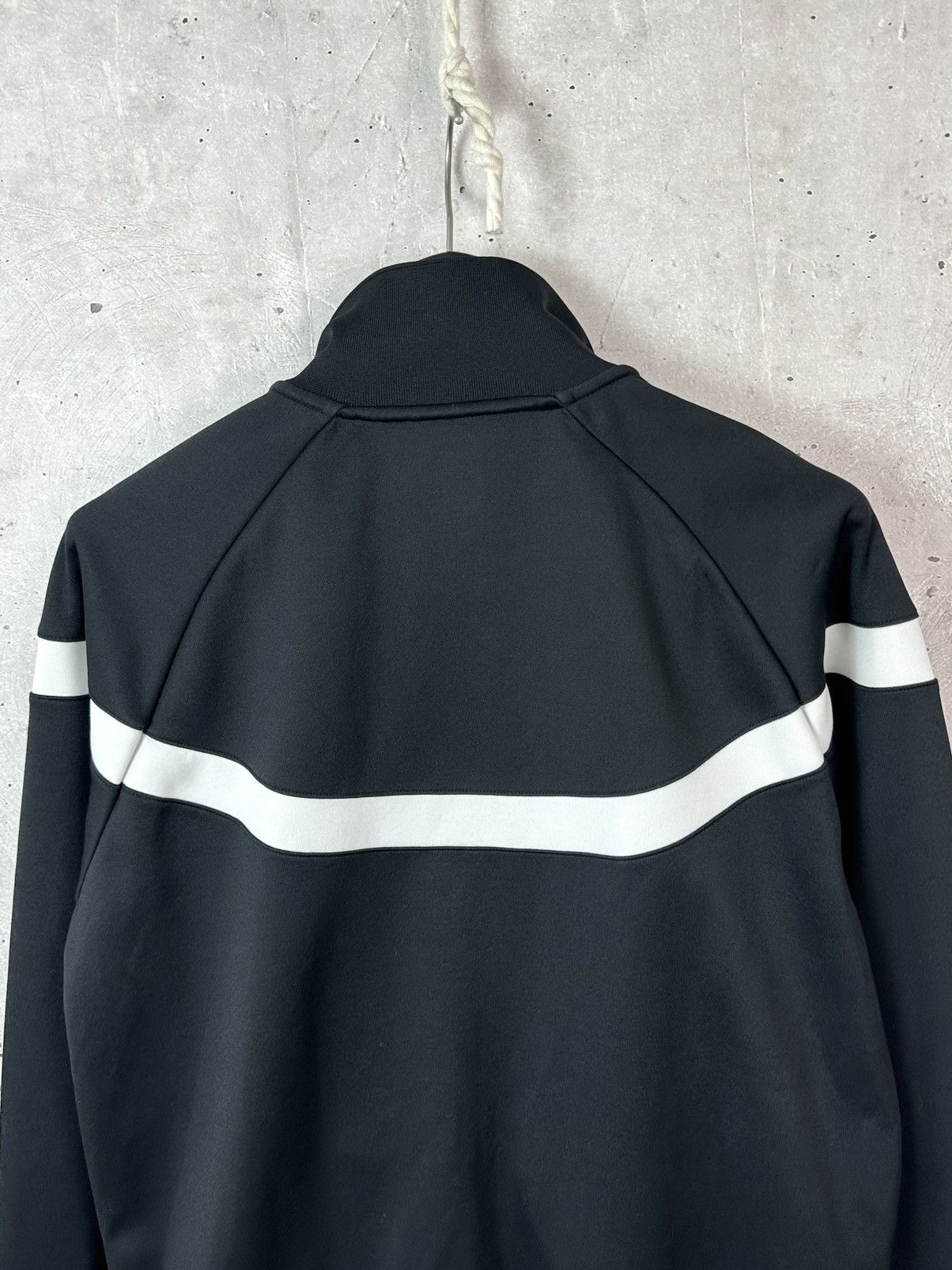 Nike Vintage Nike Juventus Black Zip Football Soccer Track Jersey Size US L / EU 52-54 / 3 - 10 Thumbnail