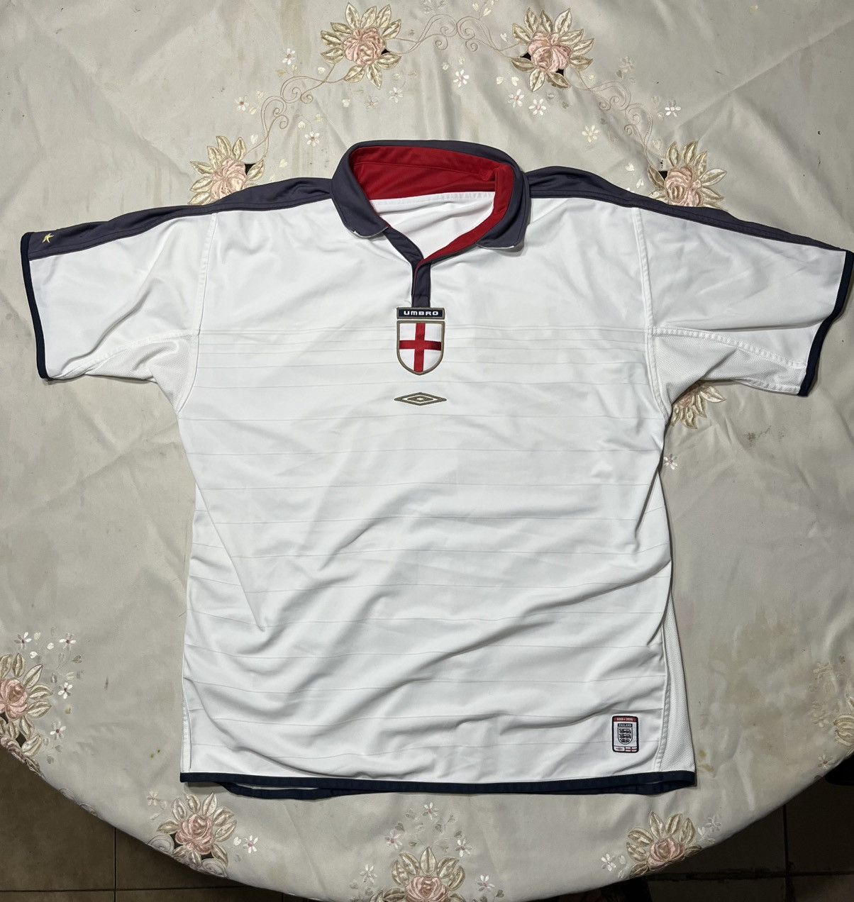Umbro Vintage authentic Umbro England 2003-2005 reversible jersey Size US XXL / EU 58 / 5 - 1 Thumbnail