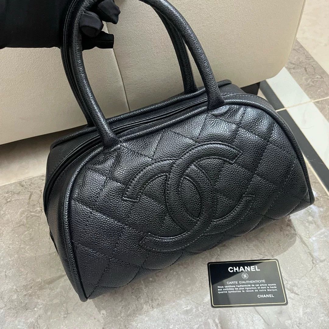 Chanel Pre-loved Bag Very good condition Size ONE SIZE - 1 Thumbnail