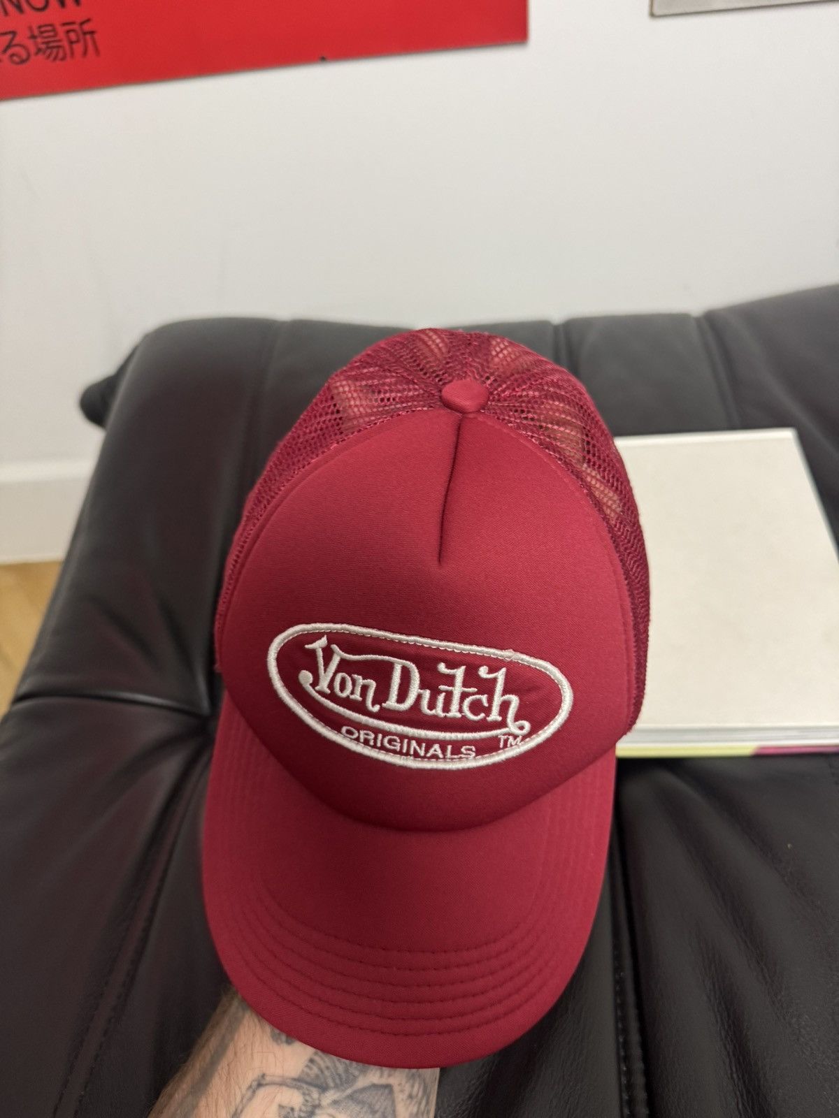 Von Dutch Von Dutch Y2k Trucker Hat Hype Rare Classic Logo Burgundy Size ONE SIZE - 2 Thumbnail
