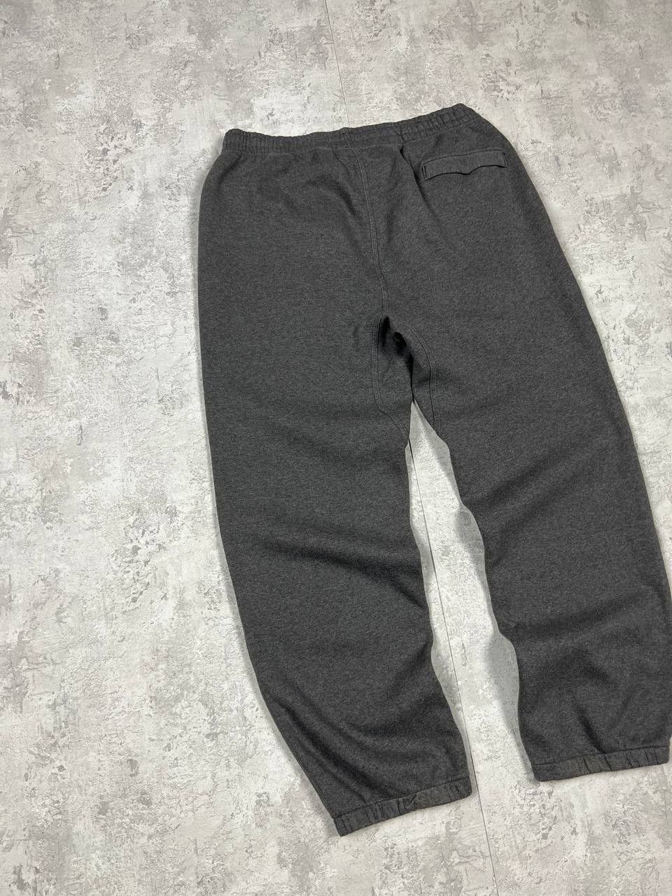 Nike Nike Baggy Grey Sweatpants Joggers Pants Size L Size US 35 - 8 Thumbnail
