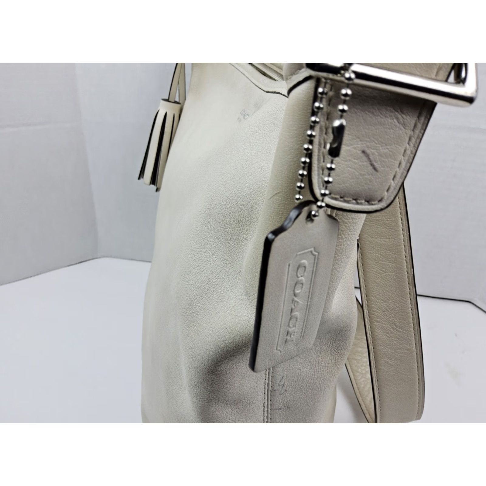 Coach VINTAGE Coach Legacy Tassel Duffle Leather Shoulder Handbag Purse 19889 Brown Off-White Size ONE SIZE - 5 Thumbnail