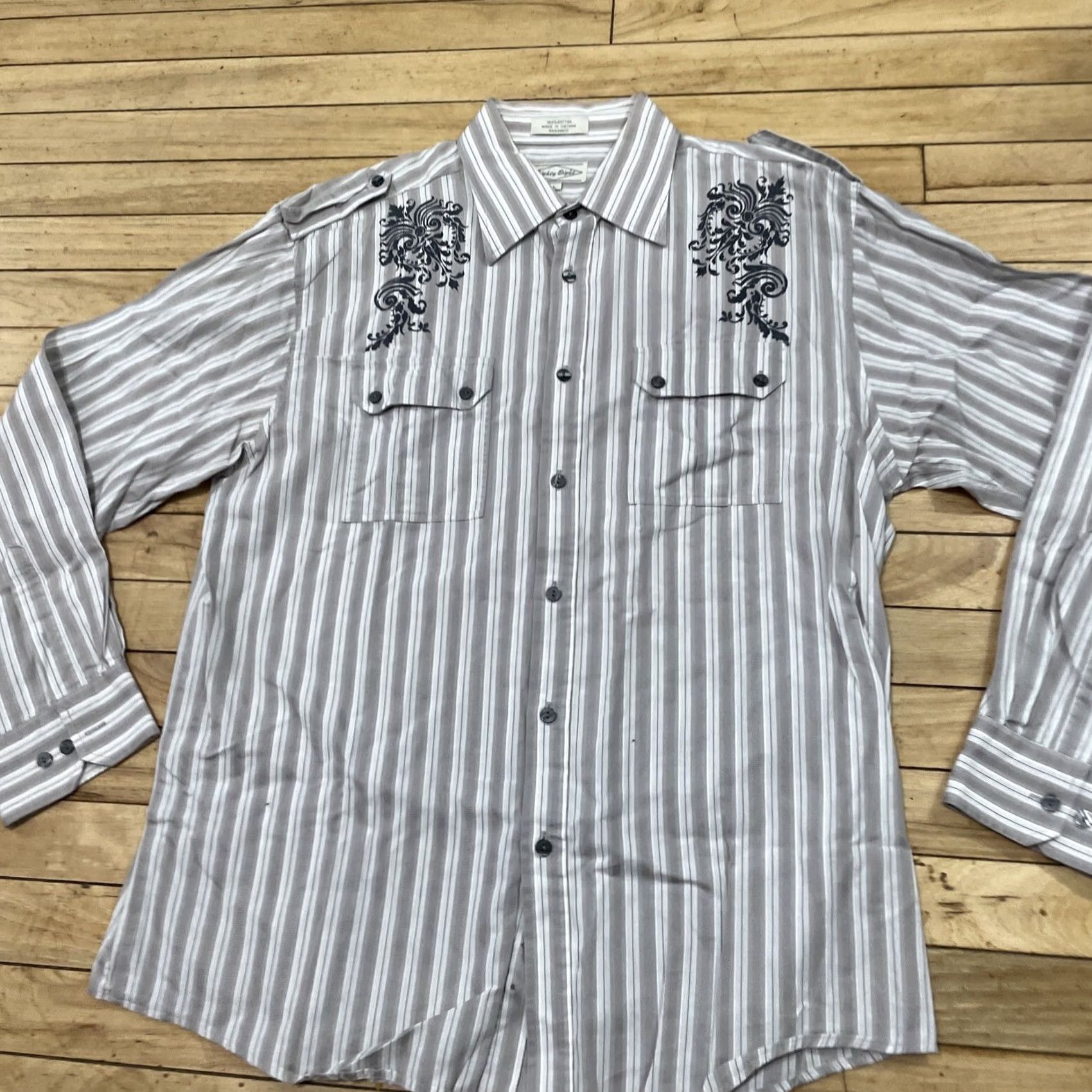 Vintage Eighty Eight Button Shirt Men L Striped Crest Sequin Y2k Gray 44" Biker Bloke Casual Shirt Size US L / EU 52-54 / 3 - 4 Thumbnail