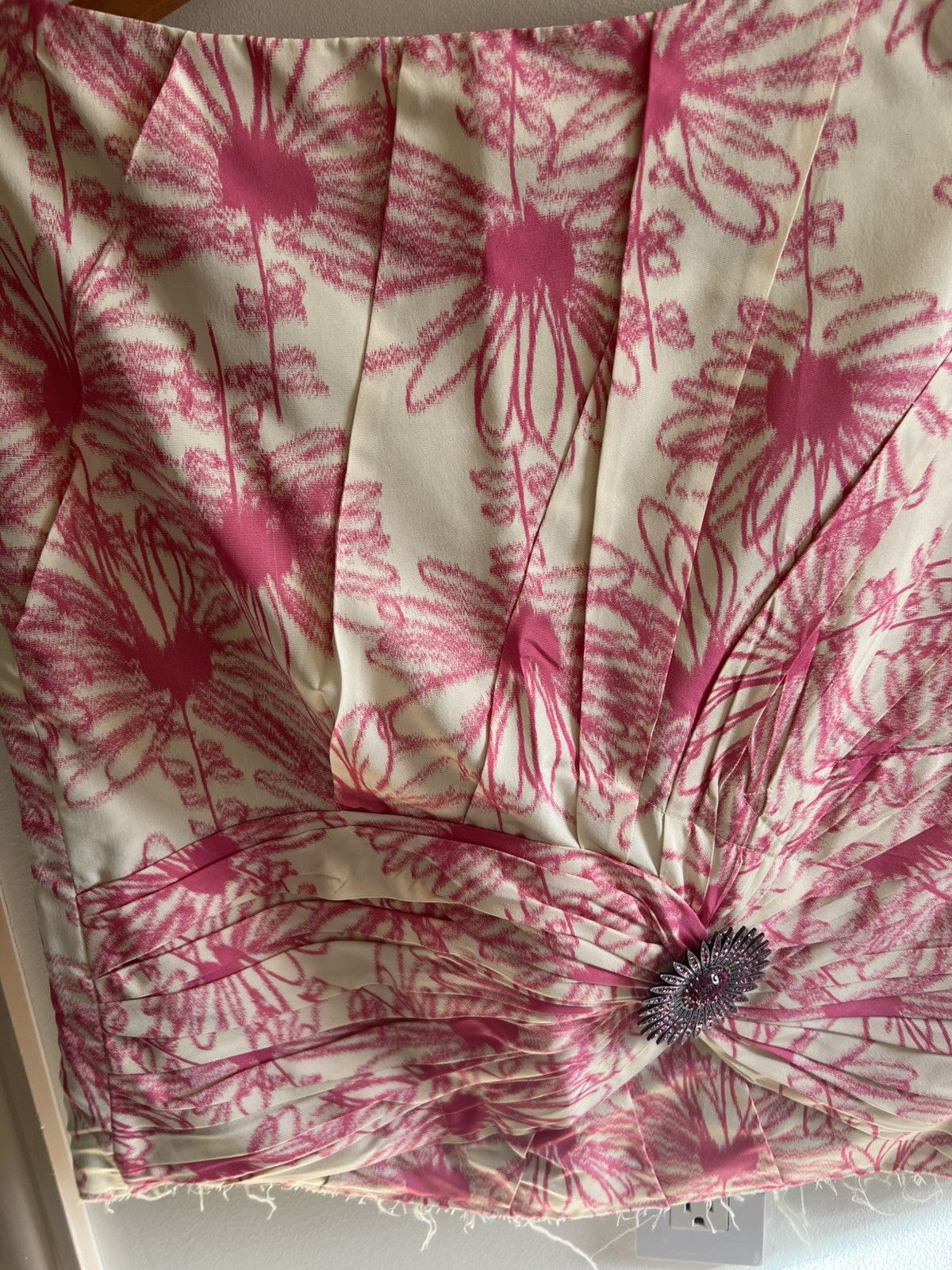 Calvin Klein 205W39NYC Pink/cream floral Calvin Klein 205W39NYC skirt size 6 Size 28" / US 6 / IT 42 - 7 Thumbnail