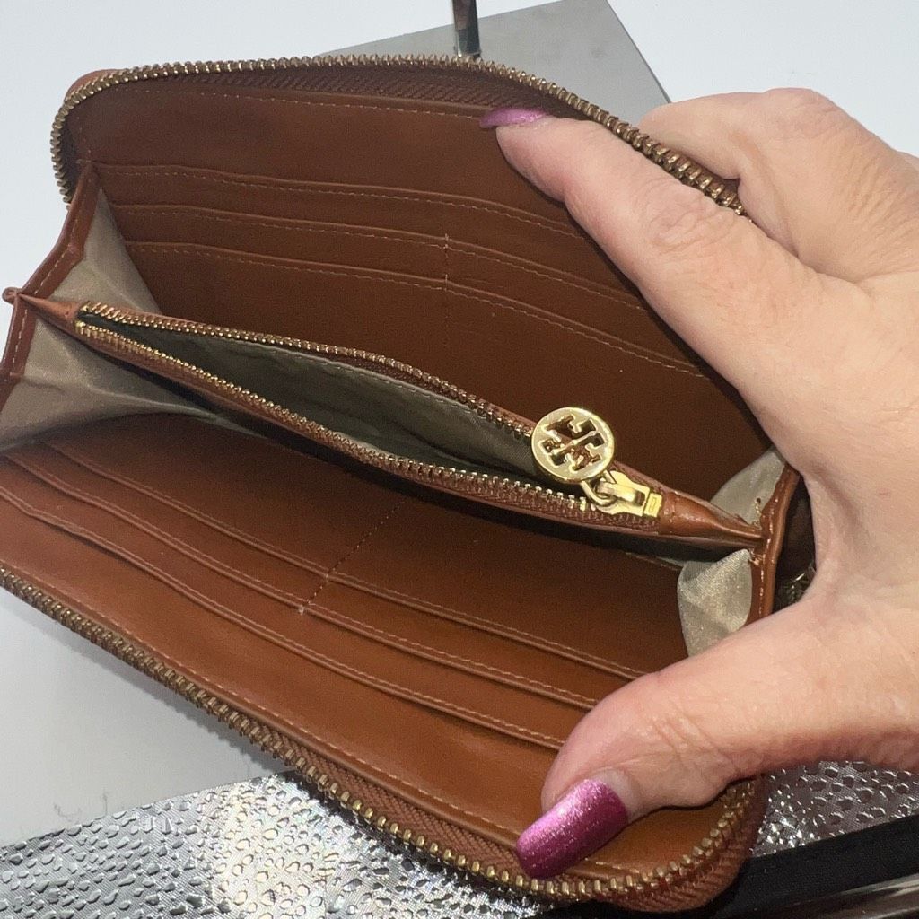 Tory Burch Tory Burch Dena Leather Zip Continental Clutch Wallet Size ONE SIZE - 10 Thumbnail