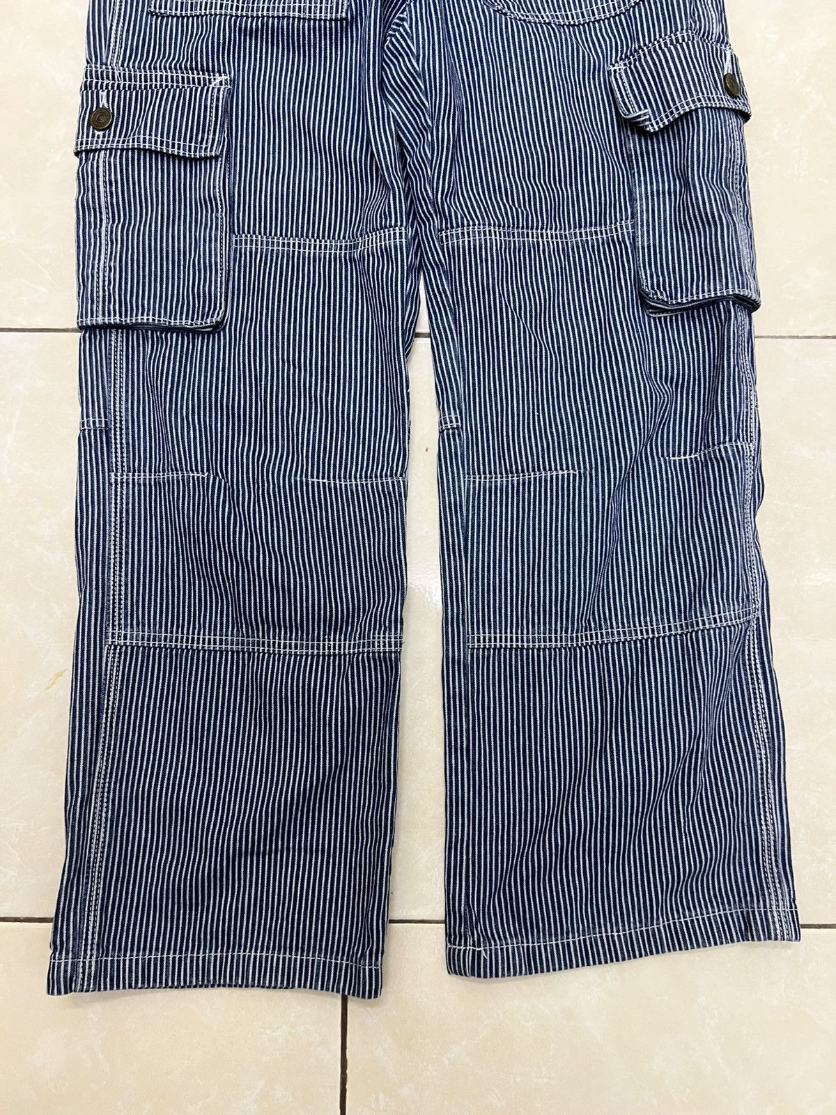Japanese Brand JapaneseBrand Buckle Belt Striped Denim Baggy Cargo jeans Size US 26 / EU 42 - 3 Thumbnail