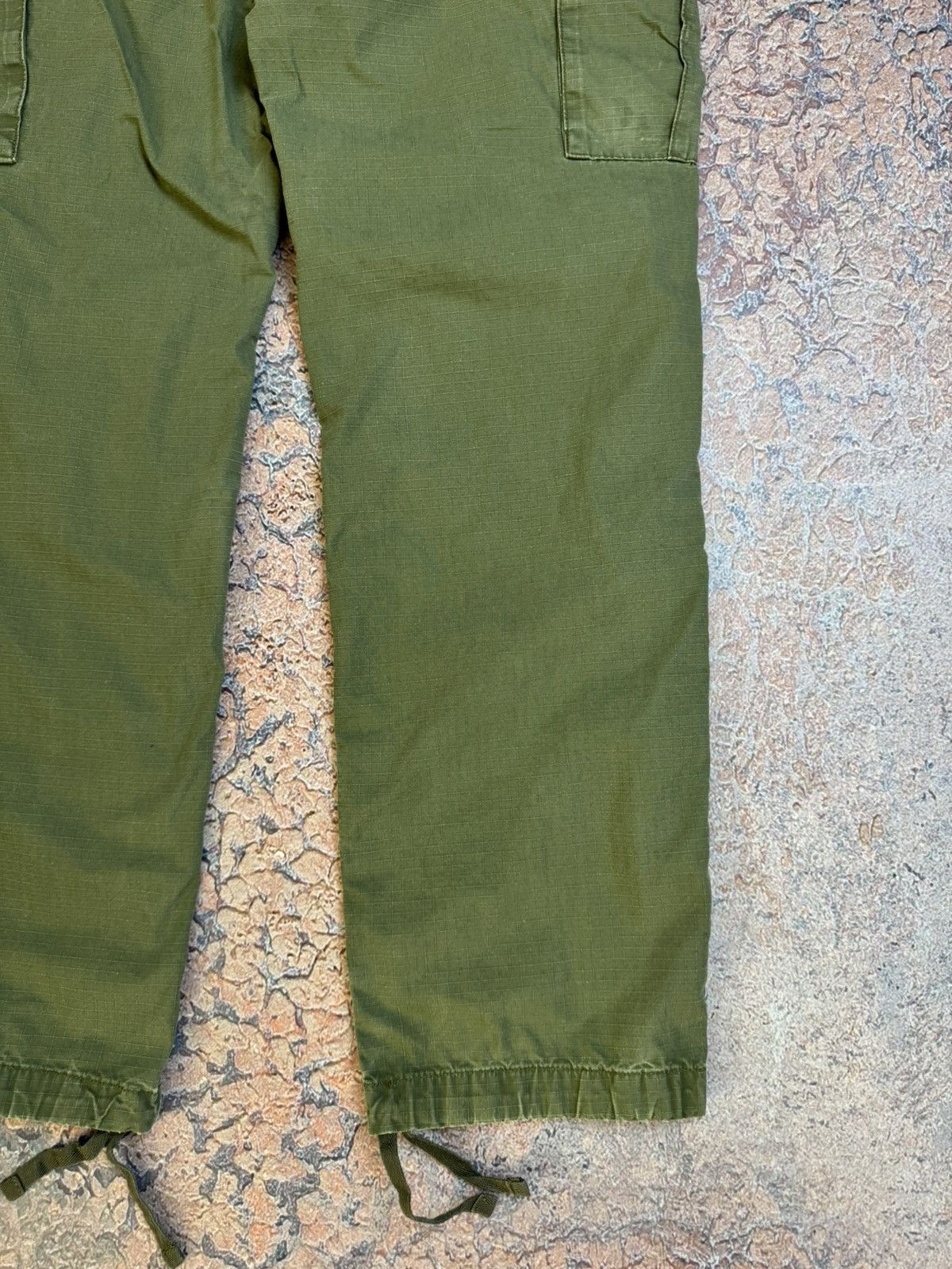 Carhartt × Vintage Carhartt vintage khaki cargo pants workwear size 31x30 Size US 31 - 4 Thumbnail