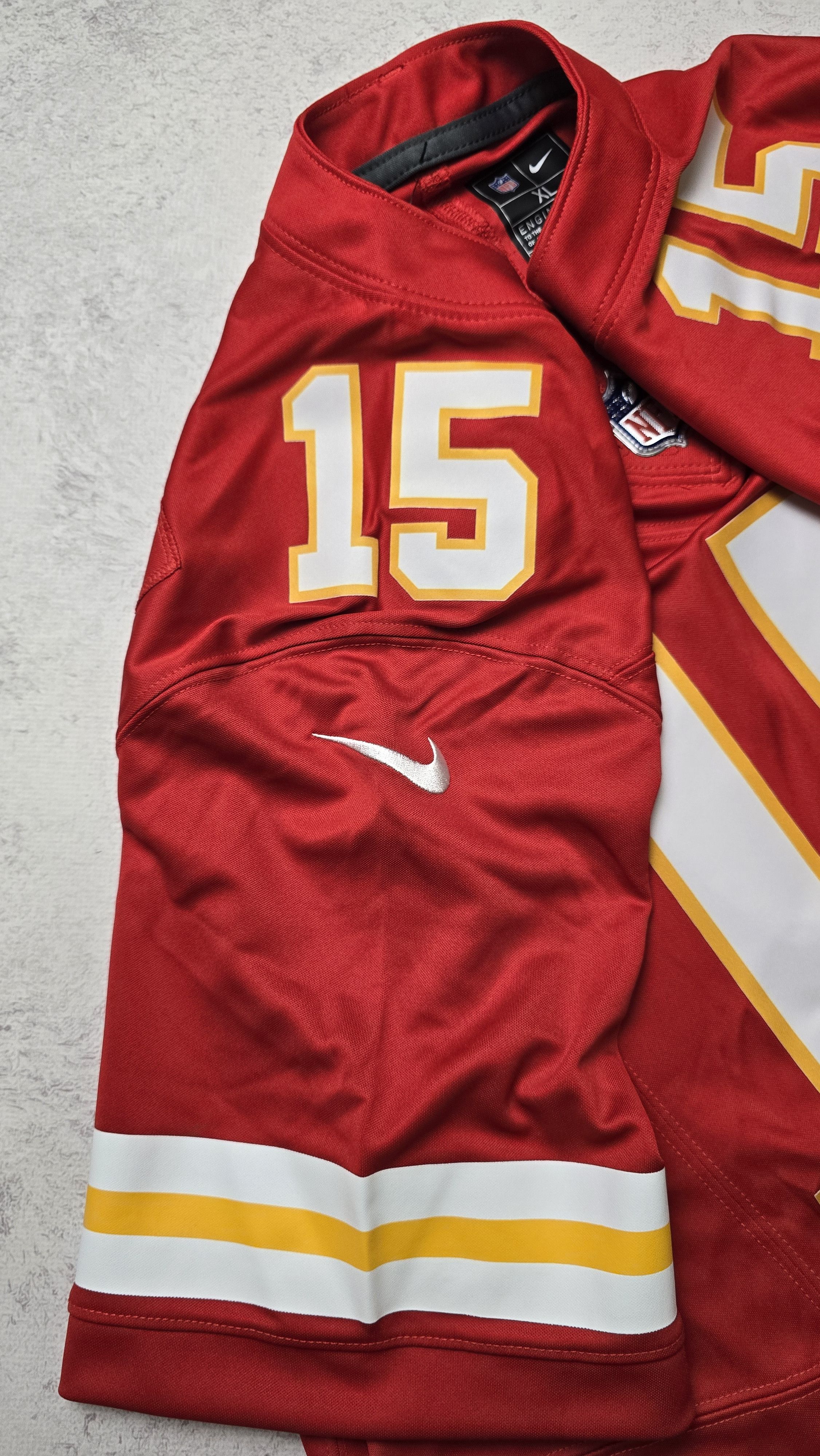 Nike Mahomes #15 Kansas City Chiefs Vapor FUSE Limited Jersey Size US XL / EU 56 / 4 - 9 Thumbnail