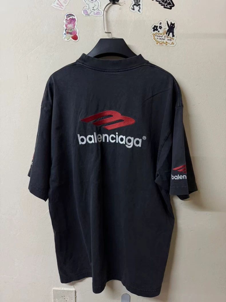 Balenciaga Balenciaga 3 B embroidered logo short sleeve Size US S / EU 44-46 / 1 - 2 Thumbnail