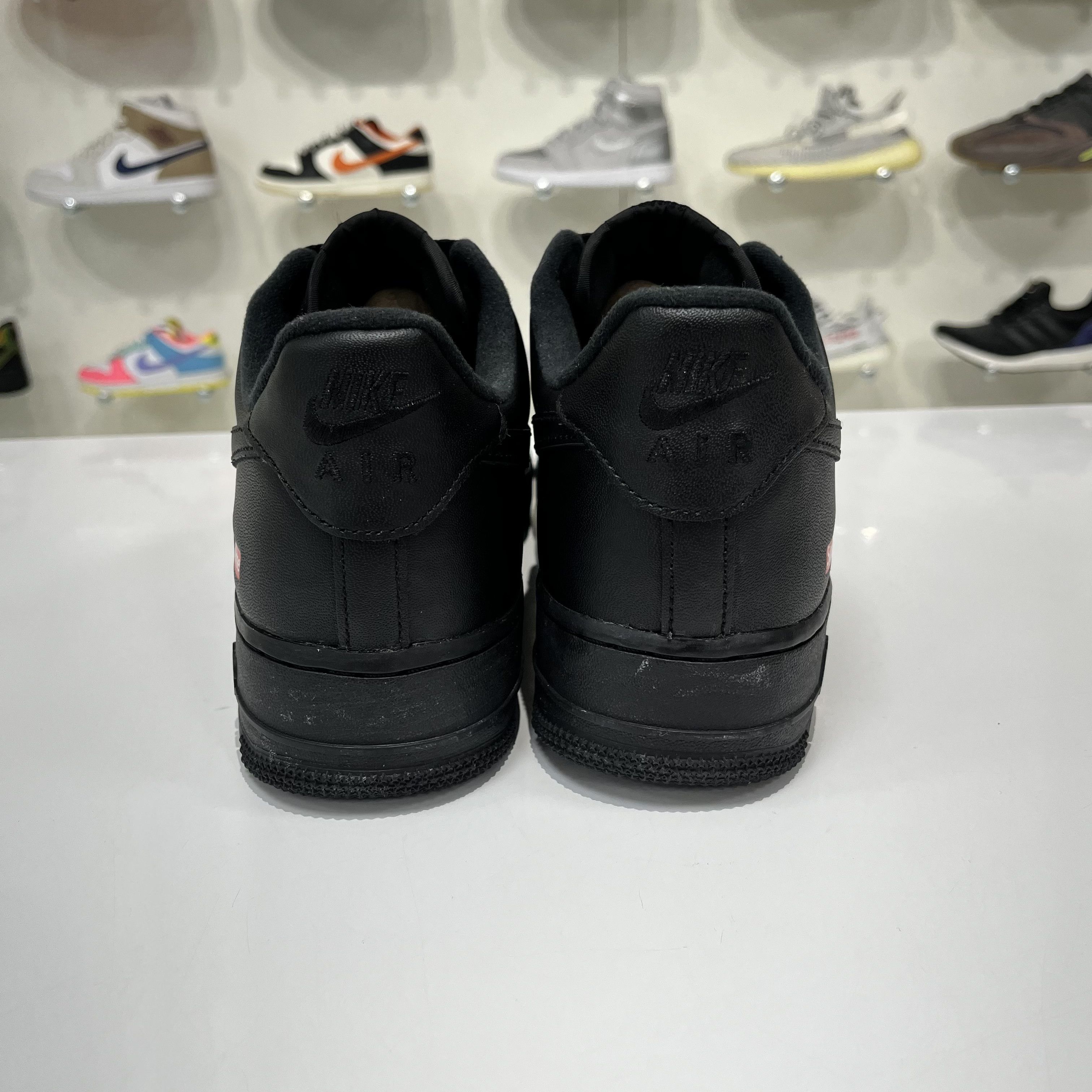 Nike × Supreme Nike Air Force 1 Low Supreme Black Size US 9 / EU 42 - 4 Thumbnail