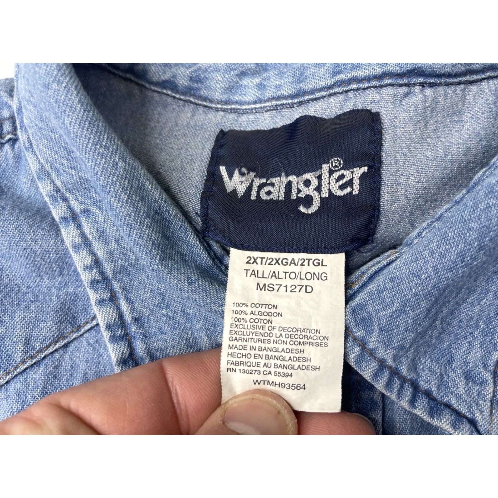 Wrangler VINTAGE Wrangler Denim Cowboy Western Shirt Men’s 2XT Pearl Snap Blue Denim Button-Up Long Sleeve CowBoy Shirt Mens Big & Tall Size US XXL / EU 58 / 5 - 3 Thumbnail