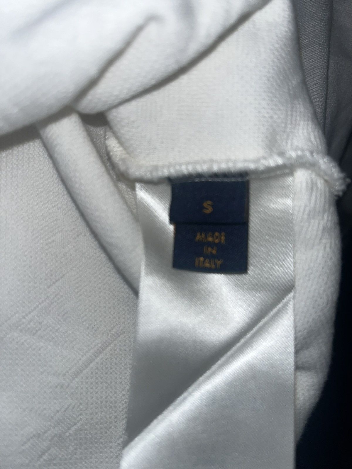 Louis Vuitton Louis Vuitton POCKET MONOGRAN TSHIRT sm shirt Size US S / EU 44-46 / 1 - 8 Thumbnail