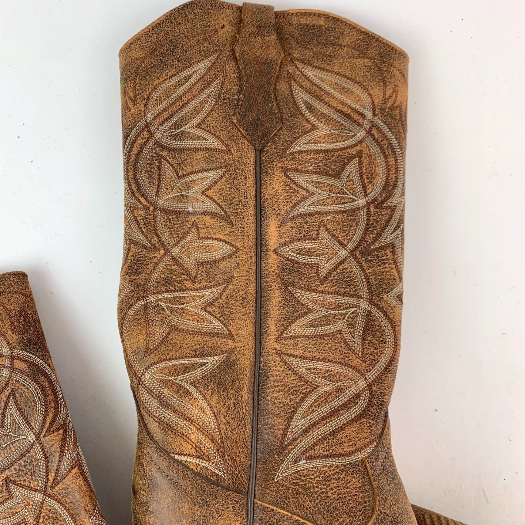 Ariat Ariat Womens Boot Distressed Leather Round Up 10018581 Western Cowboy Leather US 8.5B Brown Shoe Width B Vintage No Day? Size US 9 / IT 39 - 5 Thumbnail