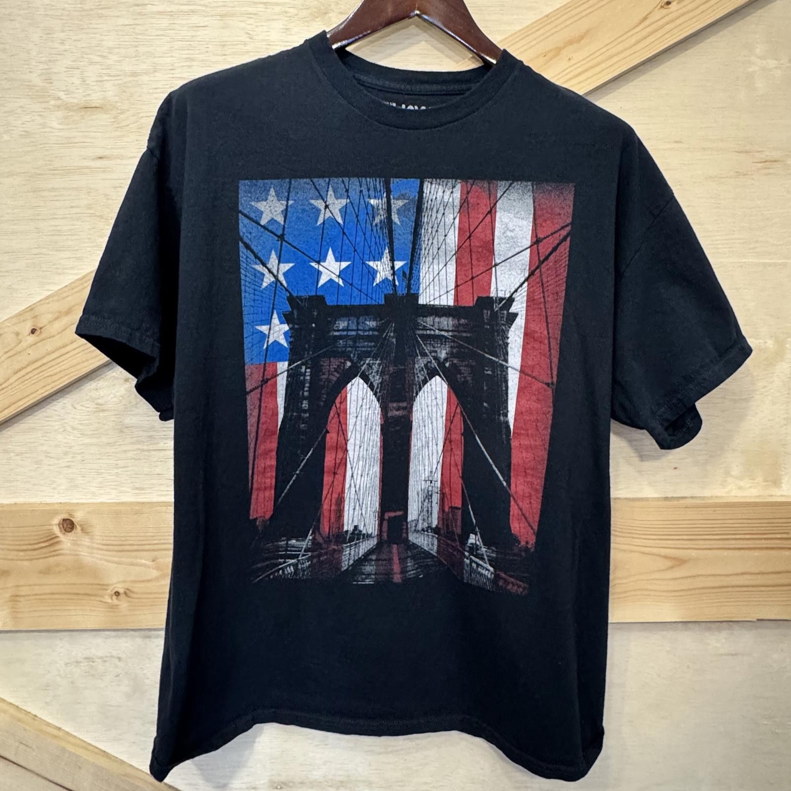 Tony Hawk Tony Hawk Men's Skater T Shirt XL Flag Brooklyn Bridge USA Size US XL / EU 56 / 4 - 1 Thumbnail