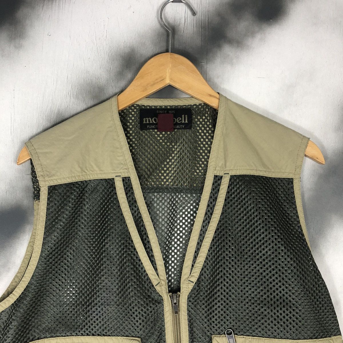 Montbell Vintage Montbell Sleeveless Fishing Jacket Size US L / EU 52-54 / 3 - 1 Thumbnail