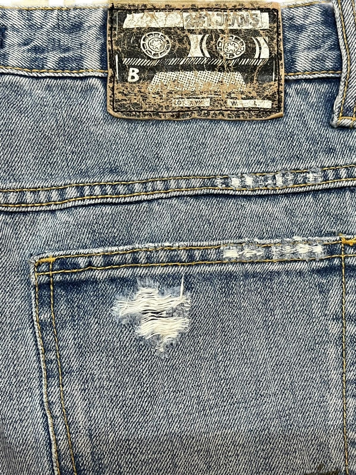 20471120 × Japanese Brand Vintage 2#1 Bleach Ripped Grunge Distressed Denim Size US 30 / EU 46 - 8 Thumbnail