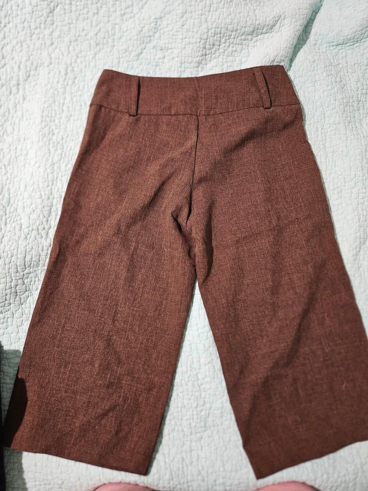 Other Speechless Capri length brown pants size 7 Size 32" / US 10 / IT 46 - 3 Thumbnail