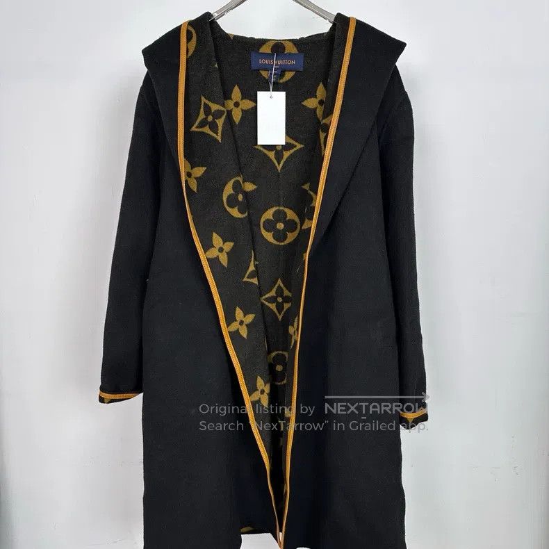 Louis Vuitton Louis Vuitton Black and yellow presbyopic bathrobe overcoa Size S / US 4 / IT 40 - 1 Thumbnail