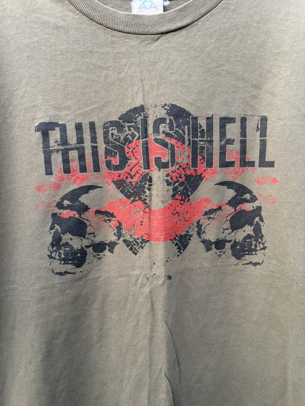 Band Tees This is hell Size US L / EU 52-54 / 3 - 2 Thumbnail